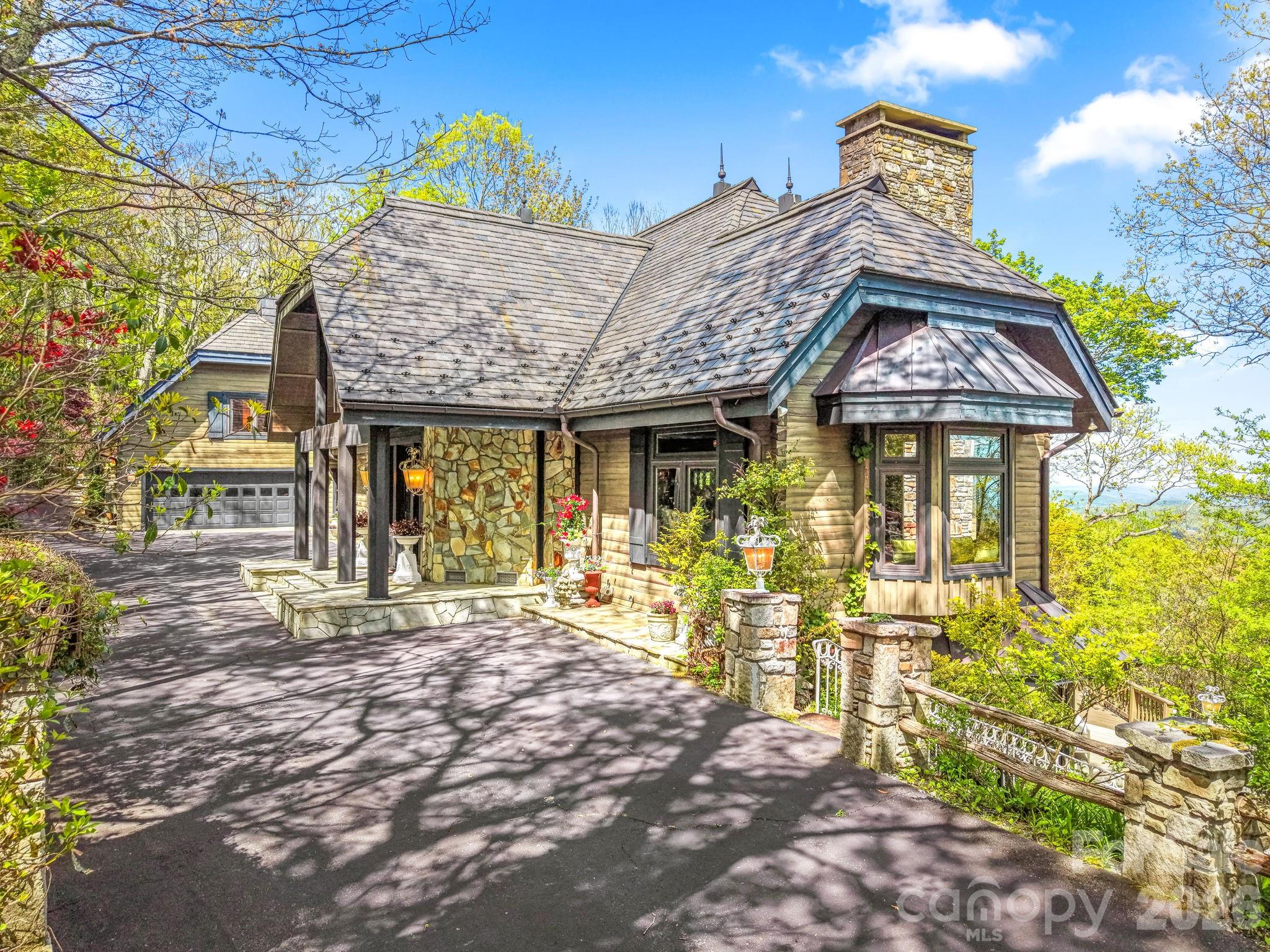 1052 Toxaway Drive — Lake Toxaway