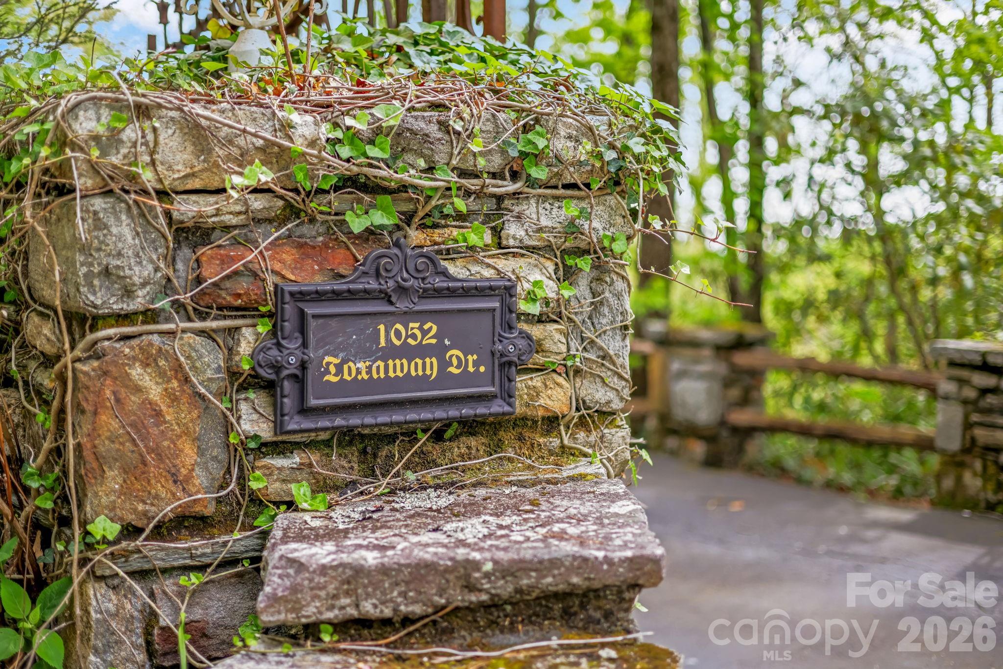1052 Toxaway Drive — Lake Toxaway