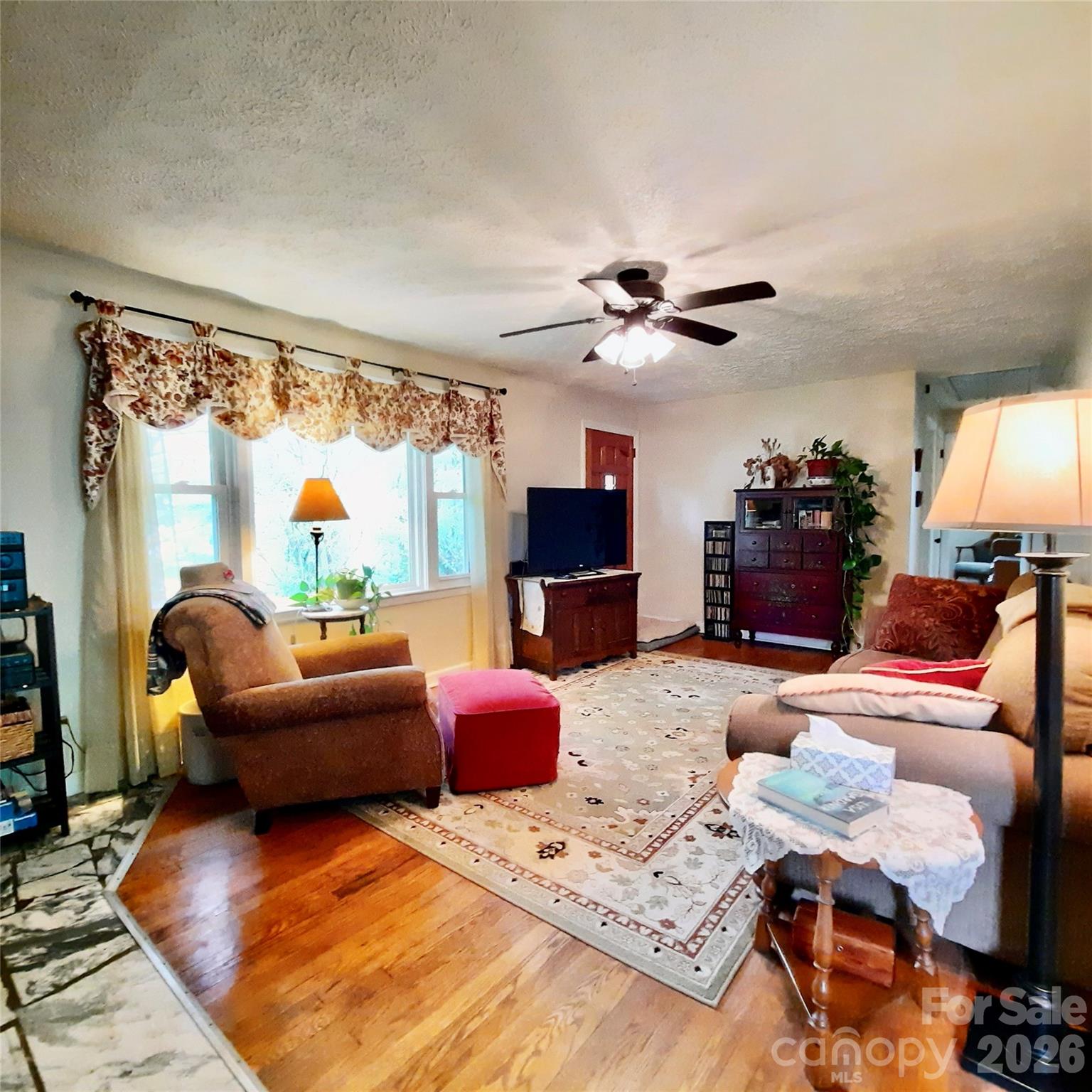 604 Substation Street — Hendersonville
