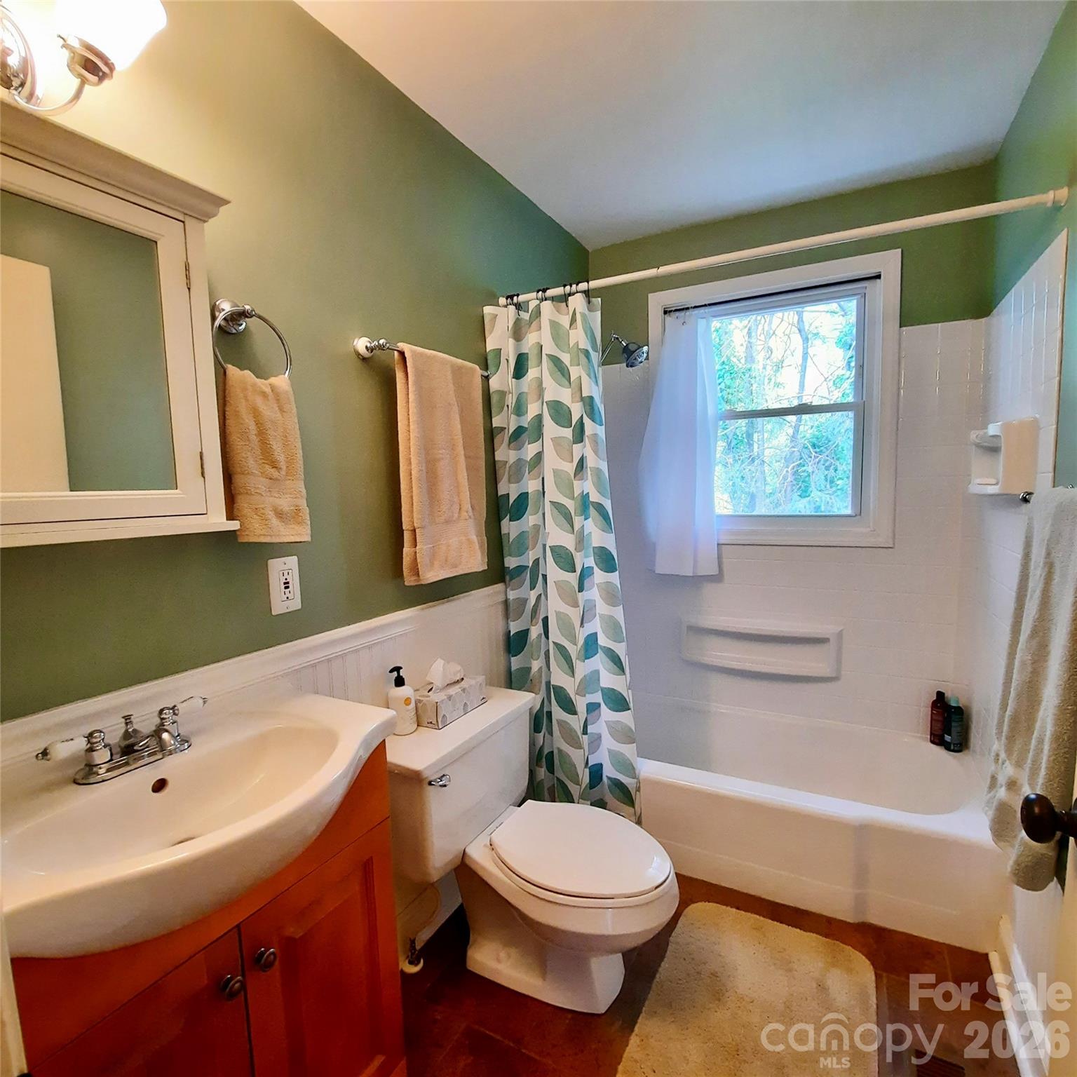 604 Substation Street — Hendersonville