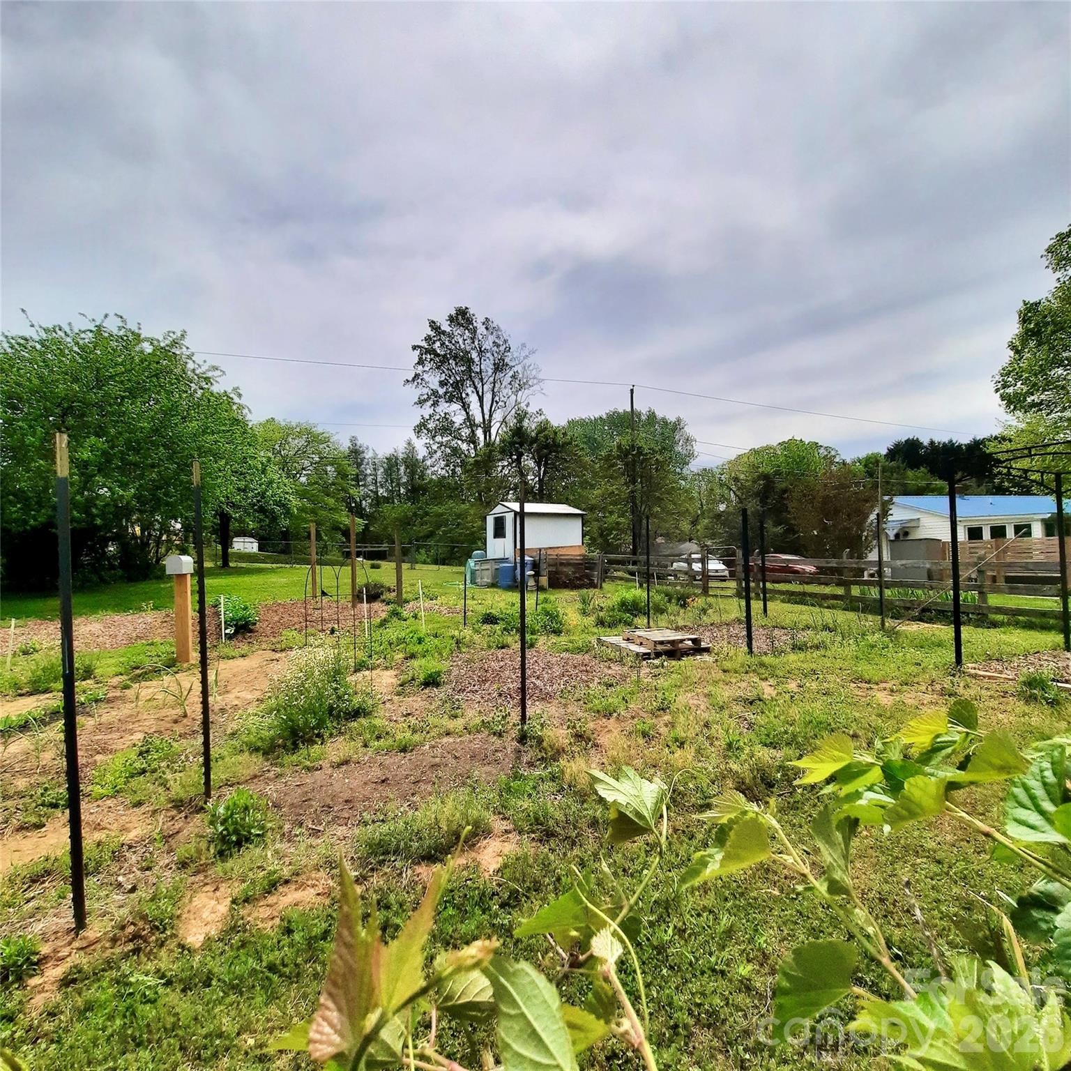 604 Substation Street — Hendersonville