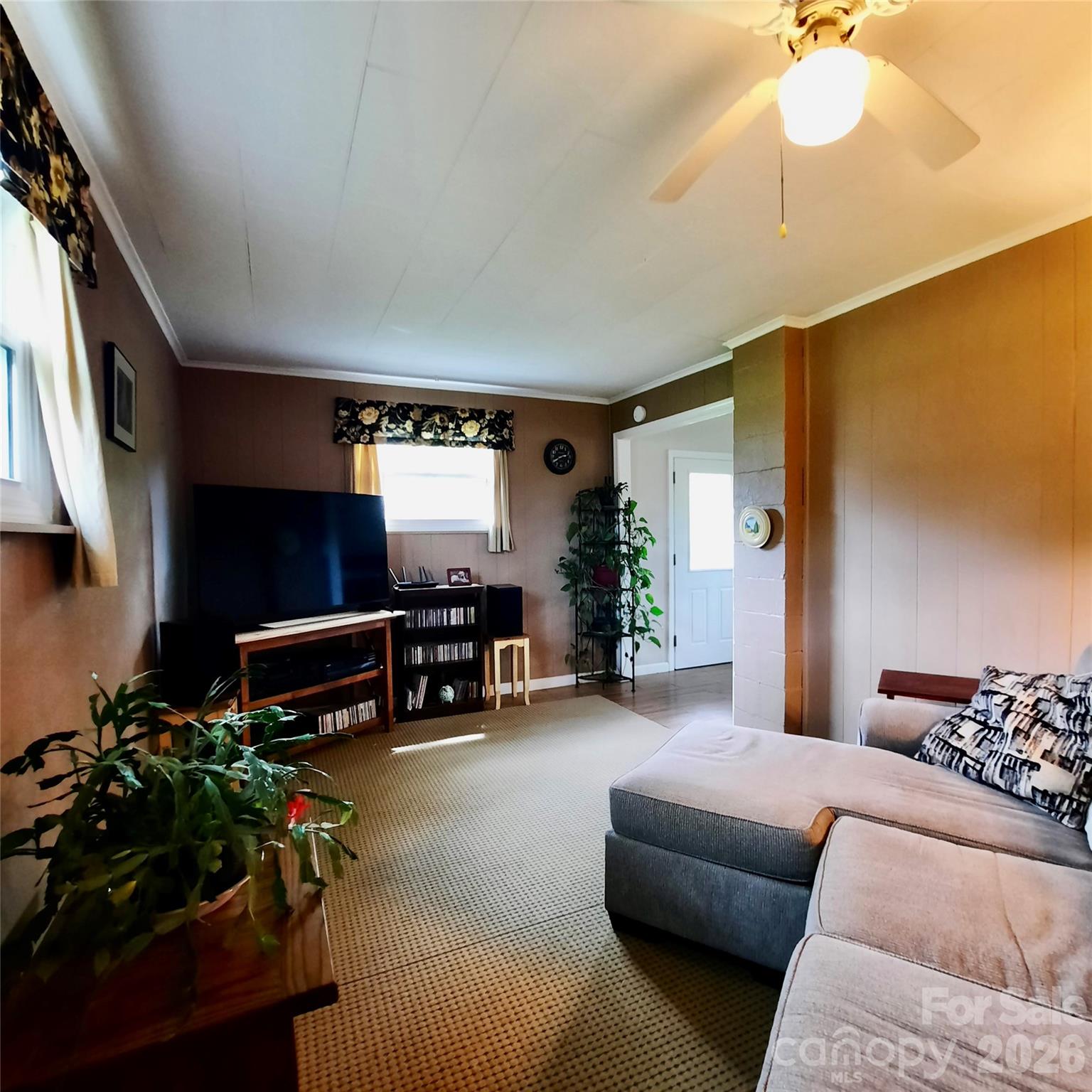 604 Substation Street — Hendersonville