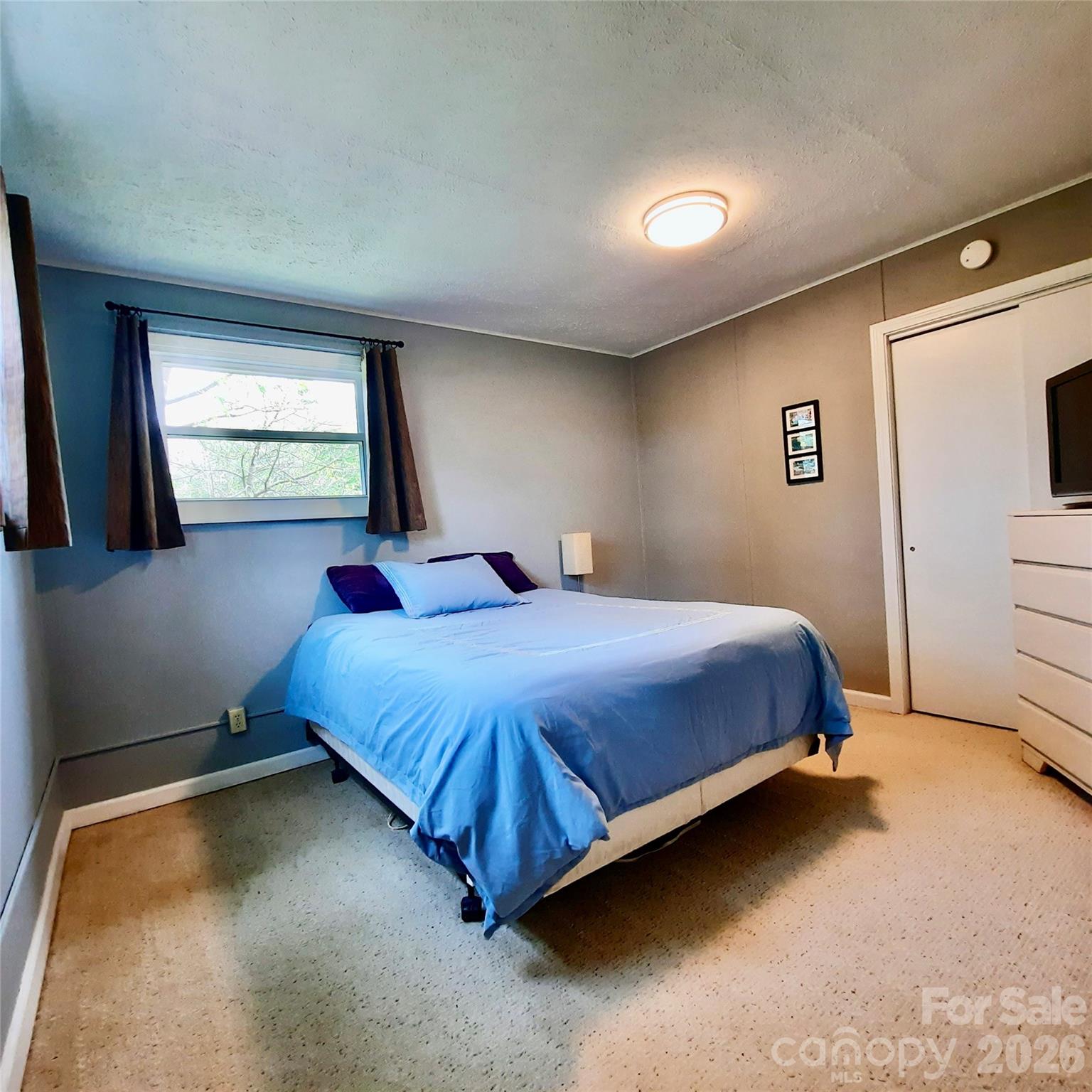 604 Substation Street — Hendersonville