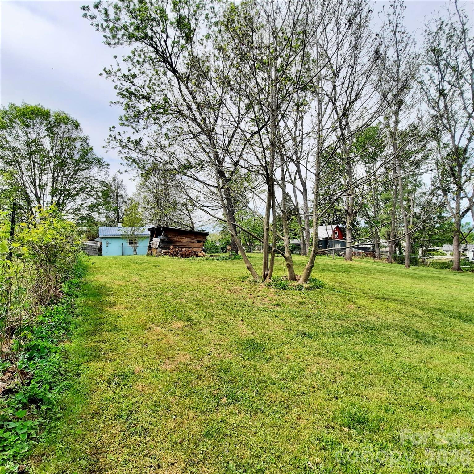 604 Substation Street — Hendersonville