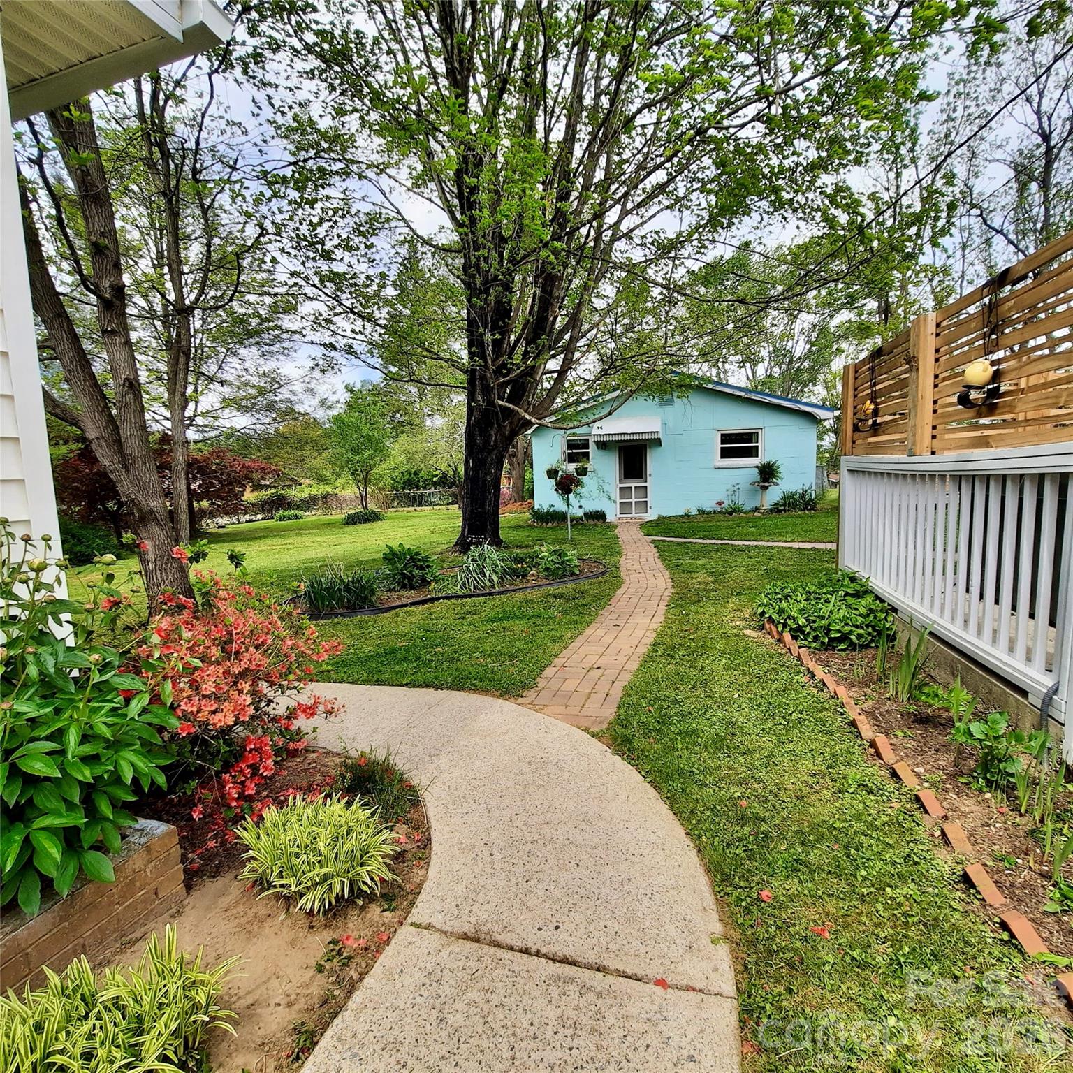 604 Substation Street — Hendersonville