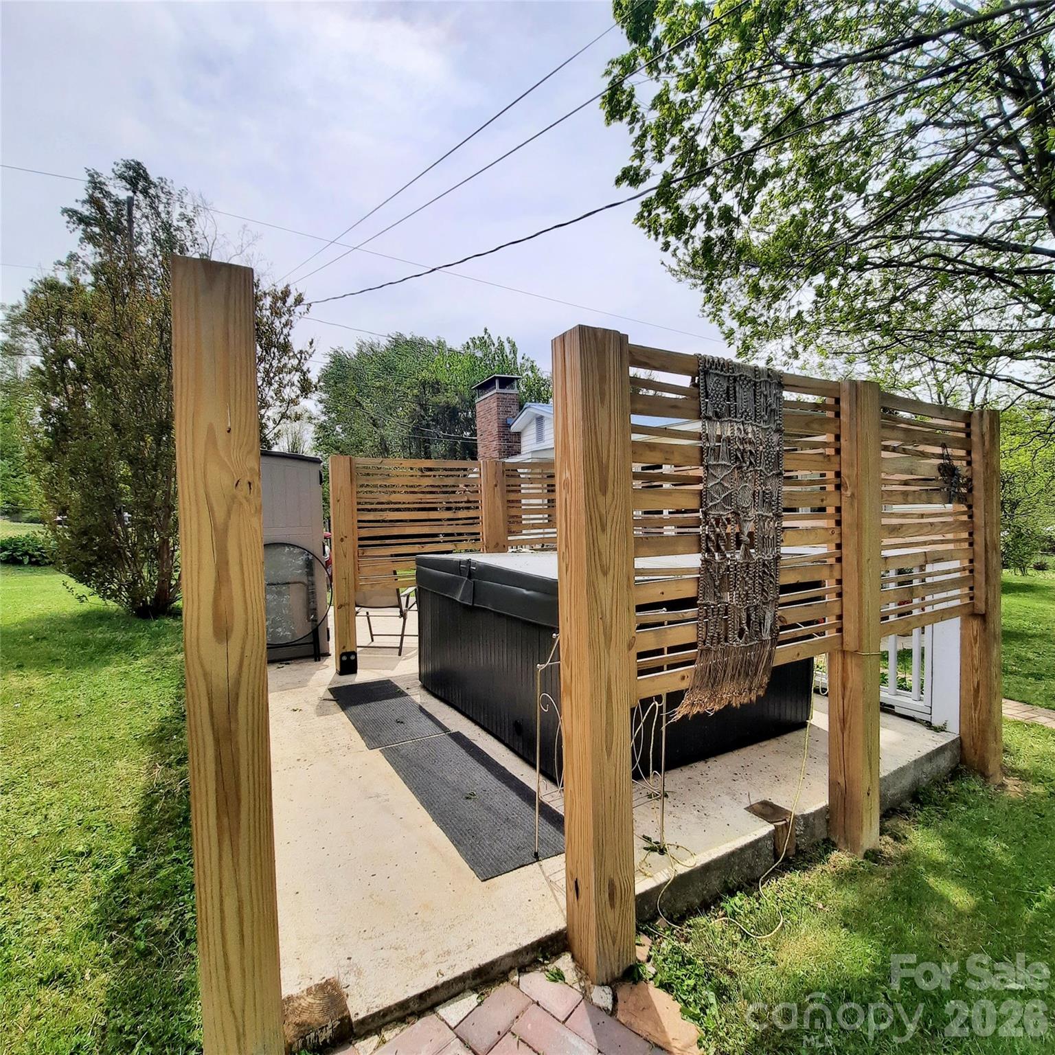 604 Substation Street — Hendersonville