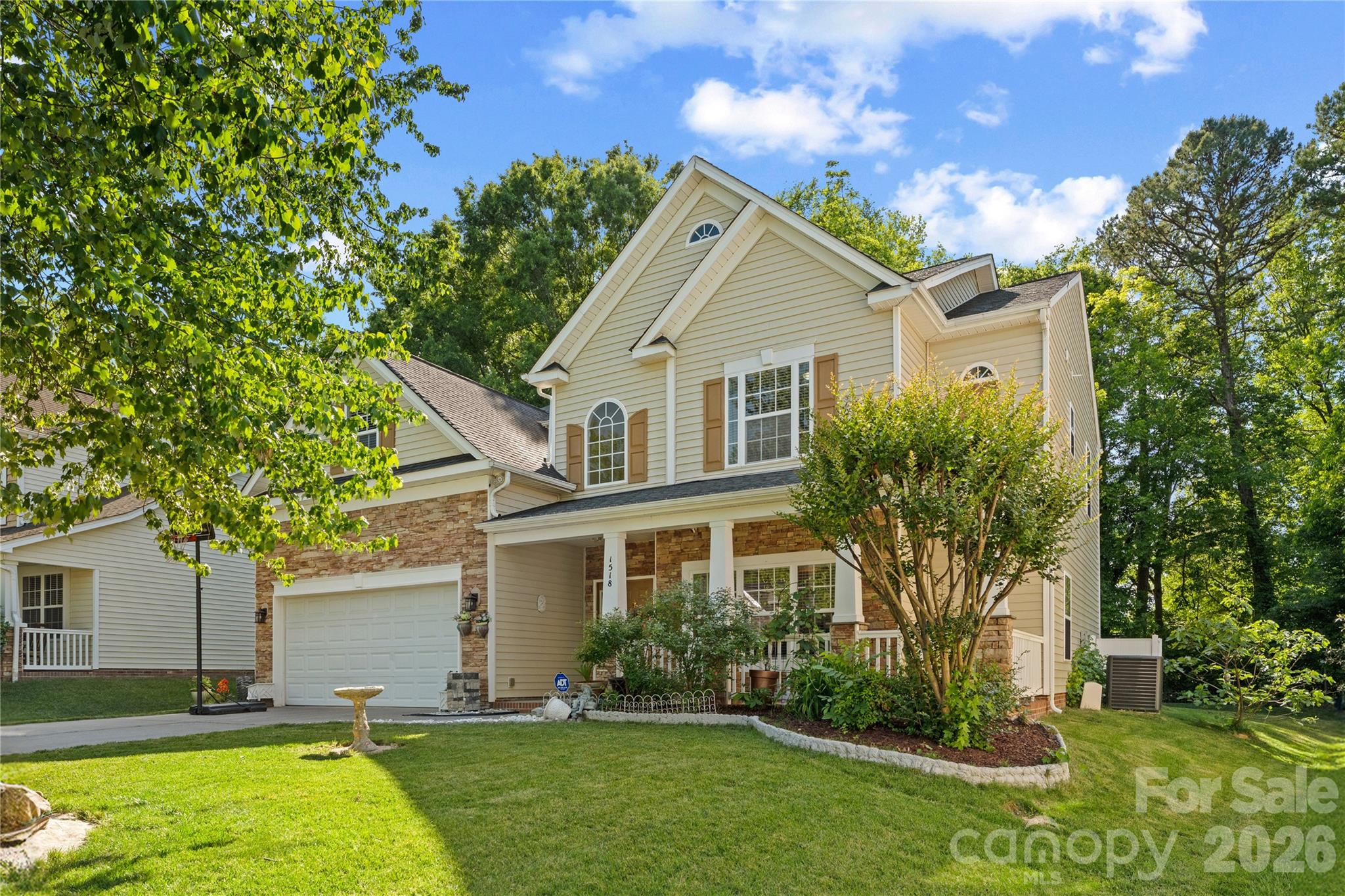 1518 Squirrel Lake Court — Matthews