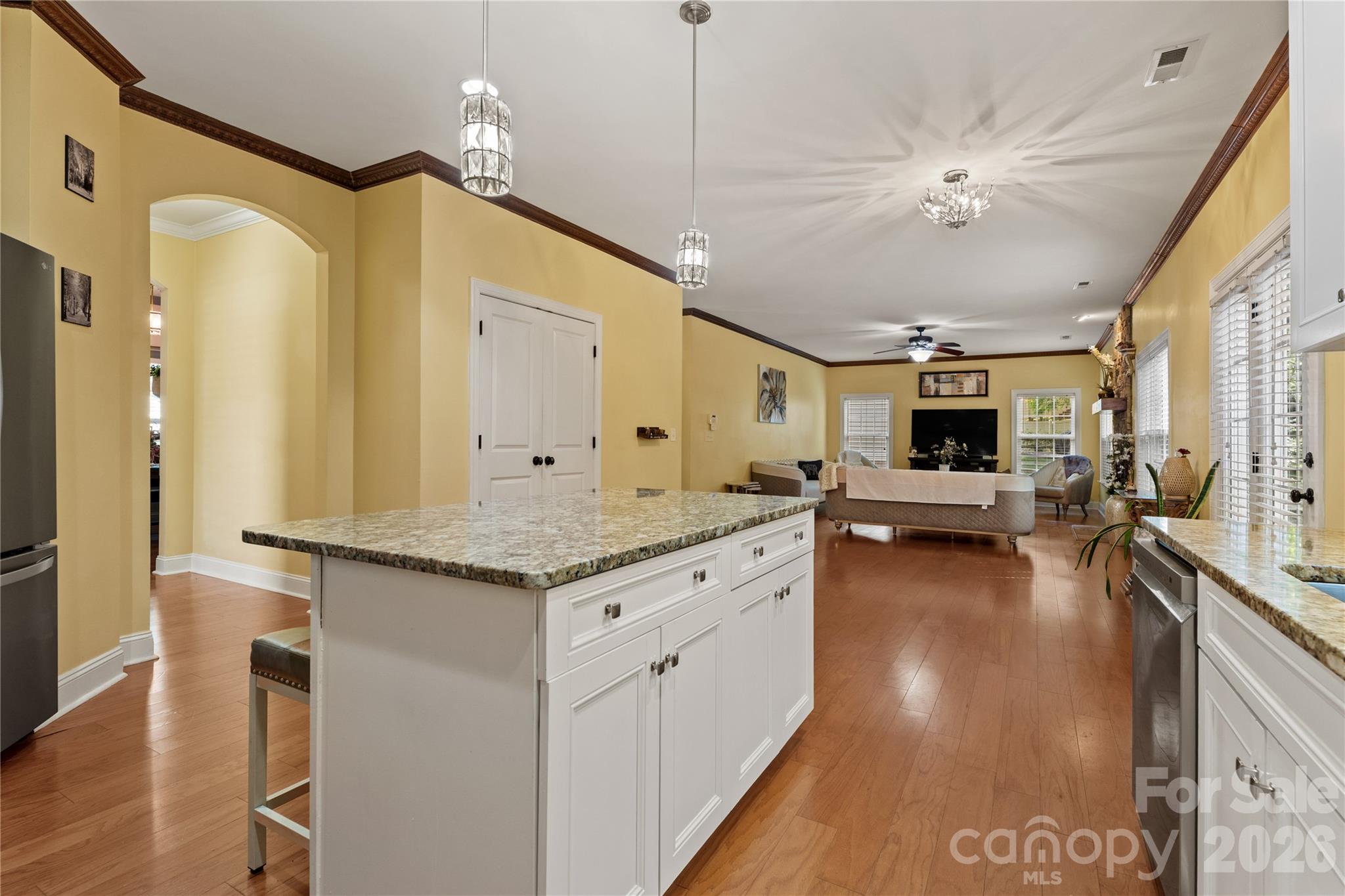 1518 Squirrel Lake Court — Matthews