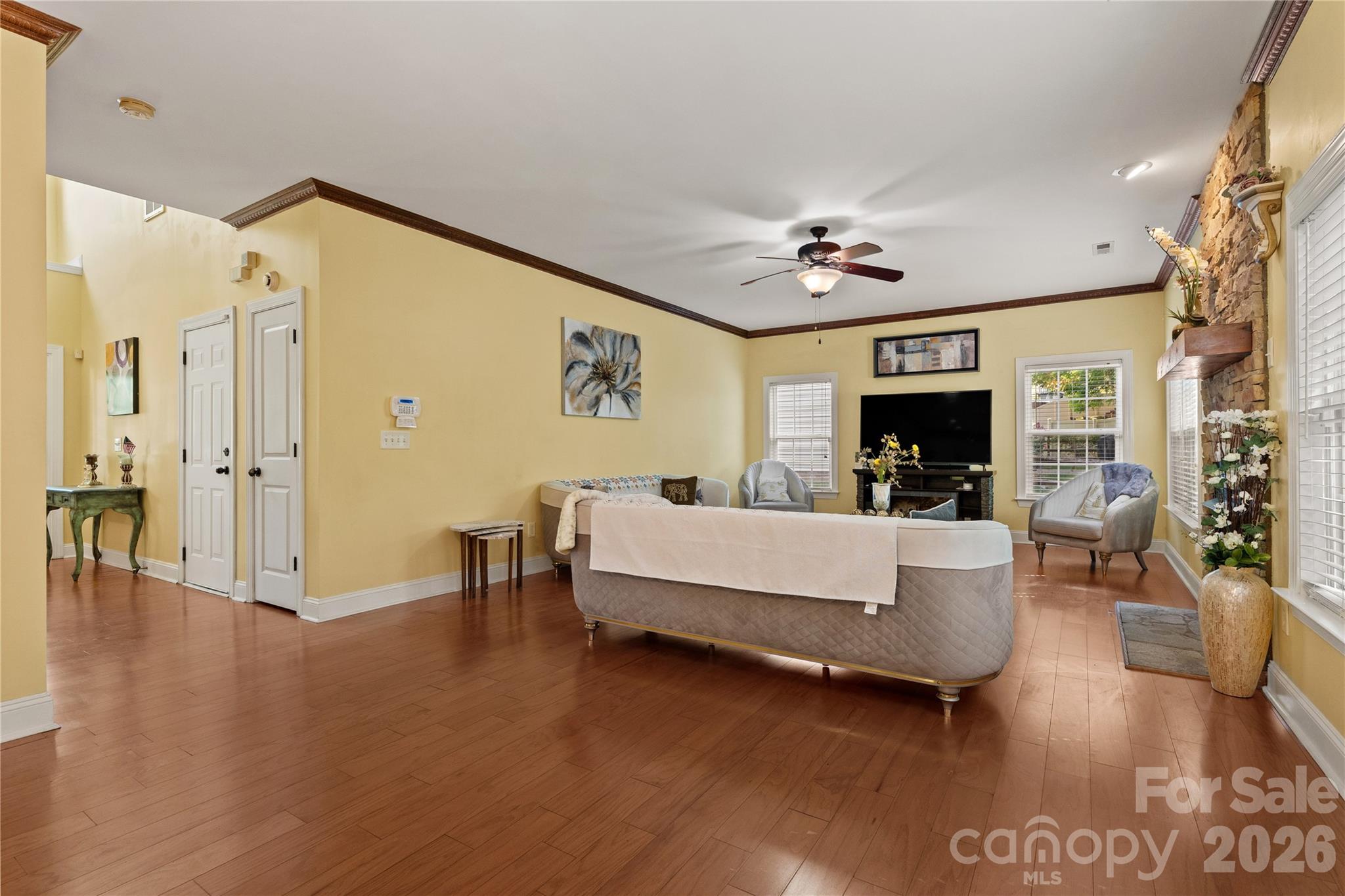 1518 Squirrel Lake Court — Matthews