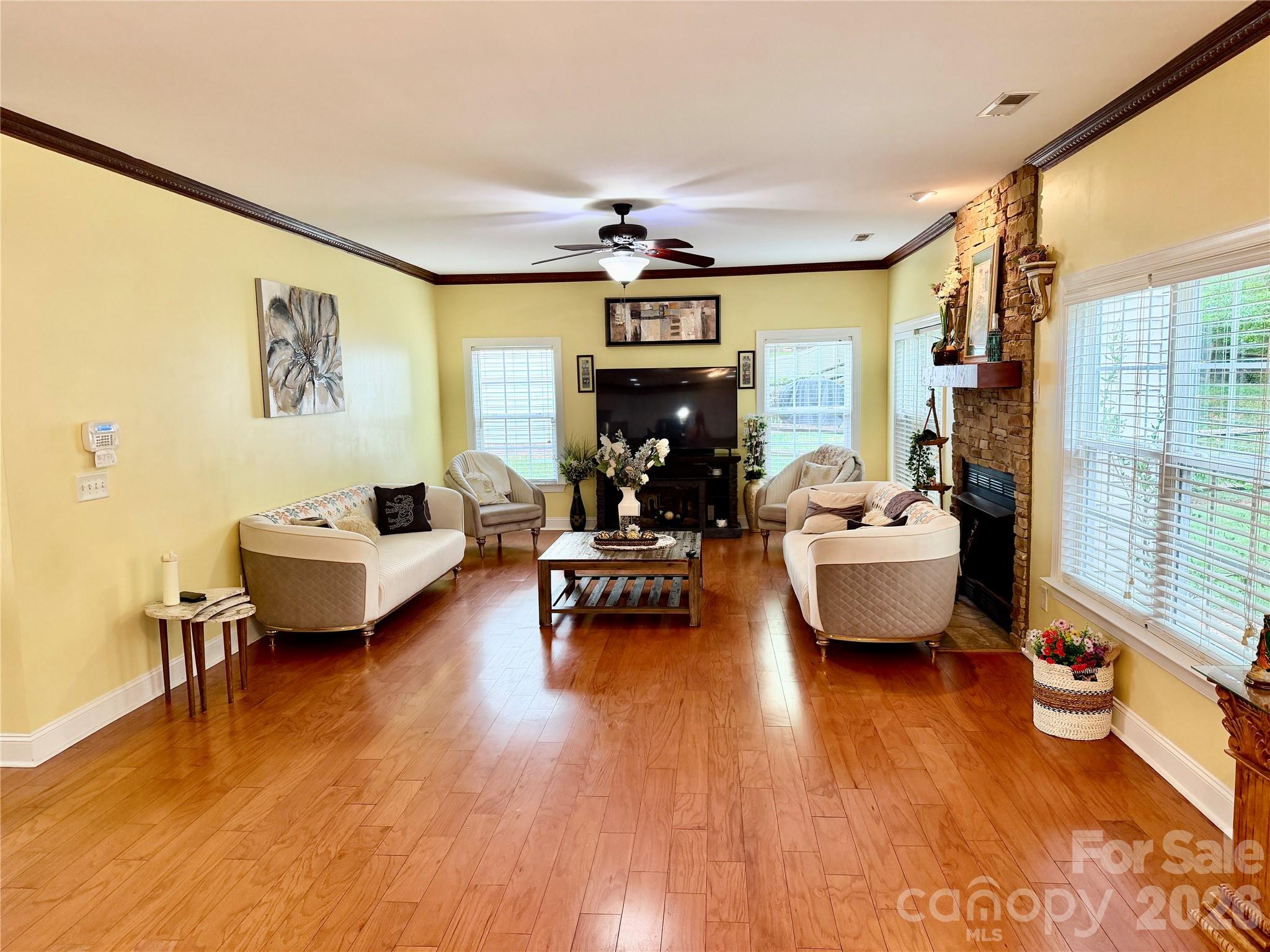 1518 Squirrel Lake Court — Matthews