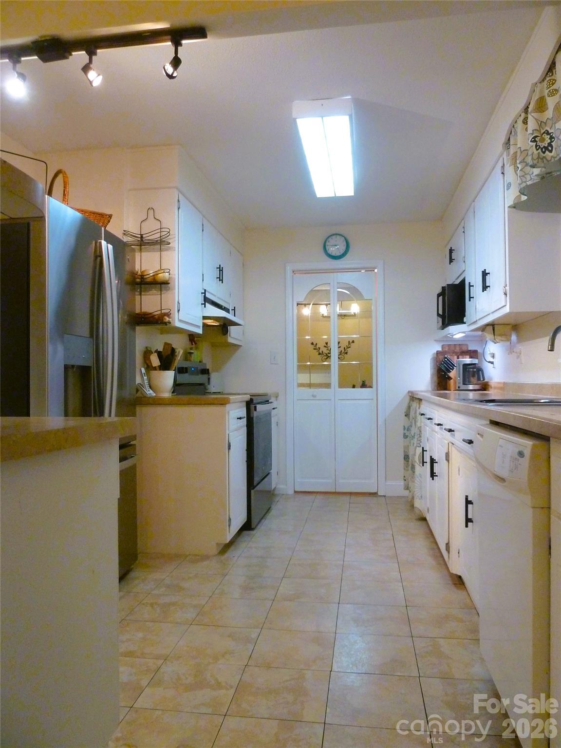 2698 Connestee Trail — Brevard