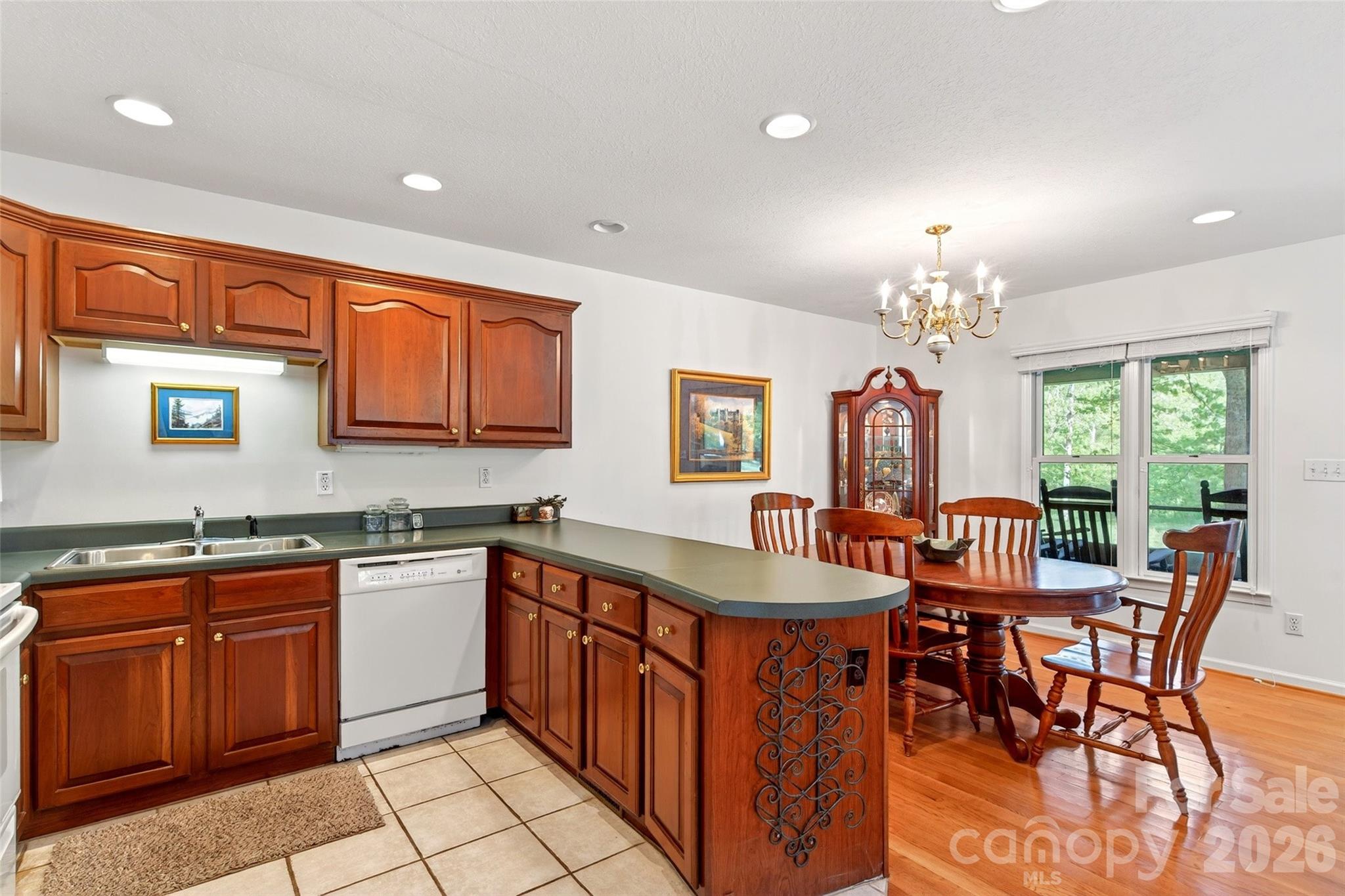 307 Blue Ridge Drive S #4 — Marion