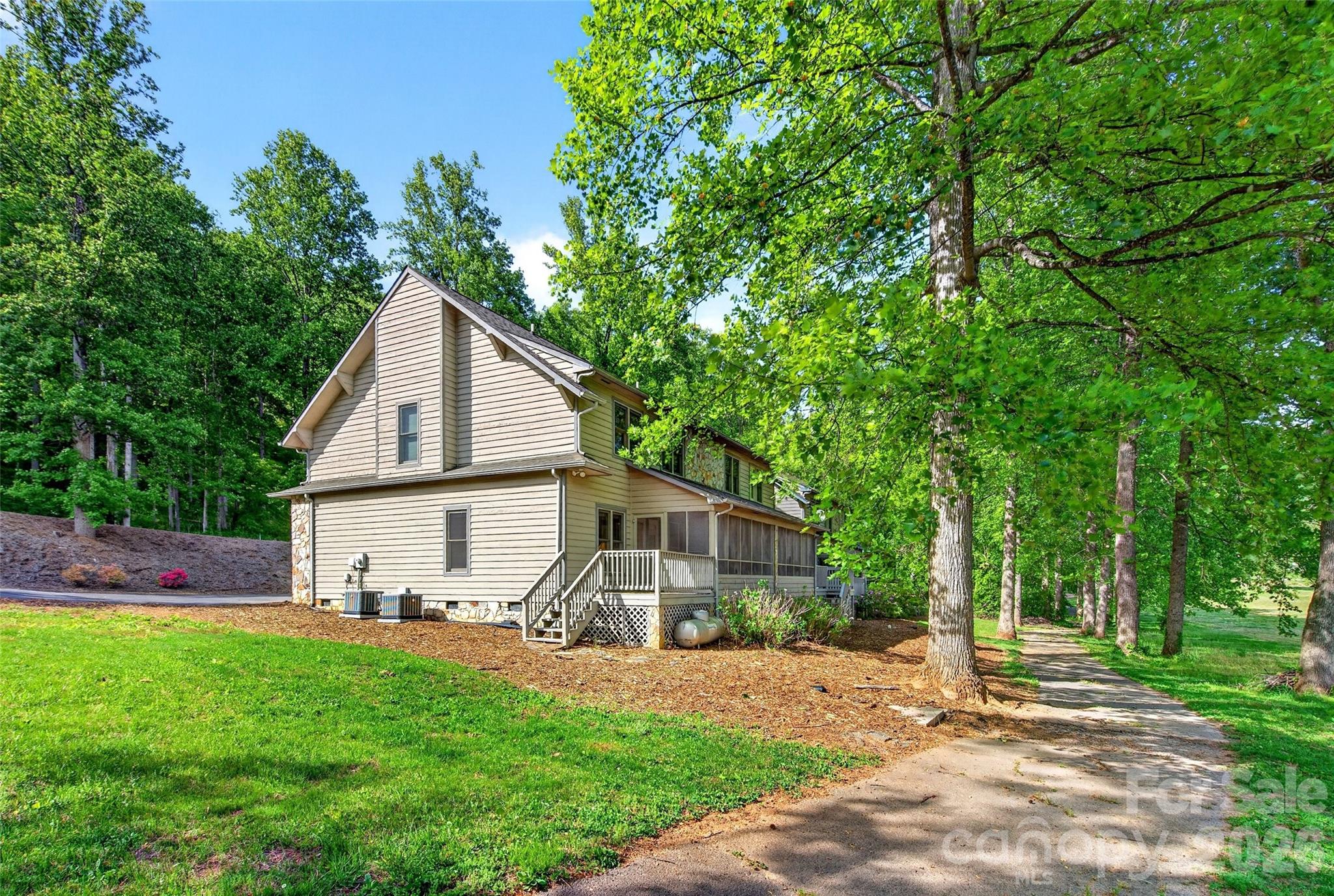 307 Blue Ridge Drive S #4 — Marion