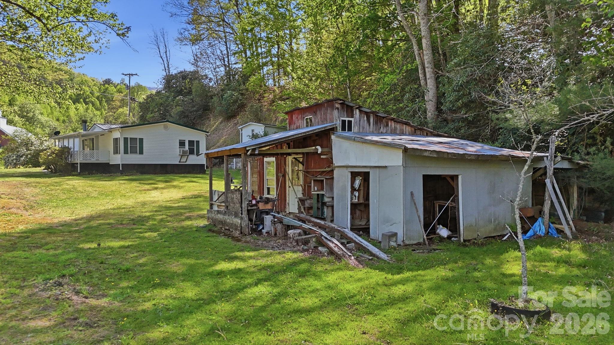 1200 Barkers Creek Road — Whittier