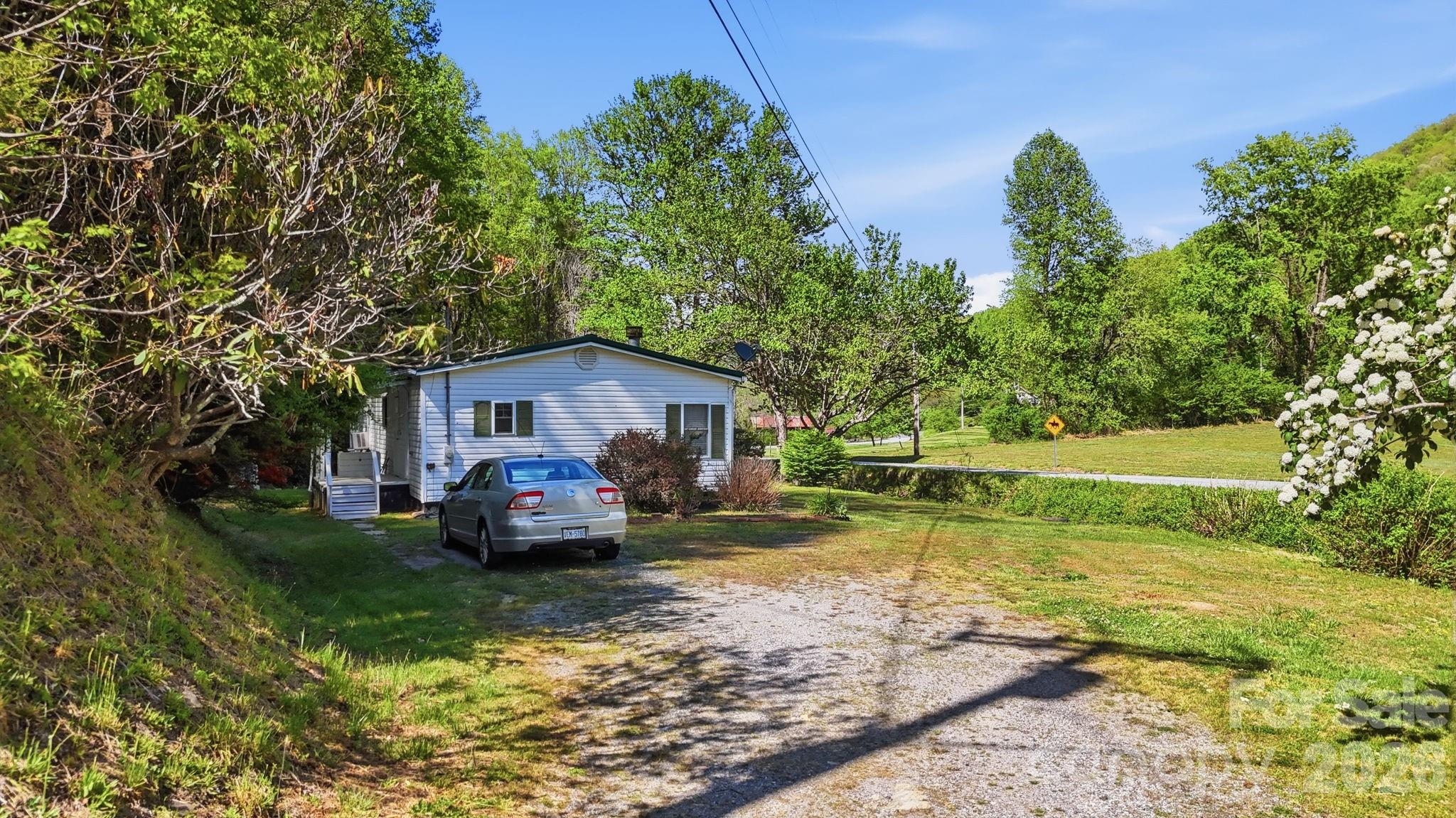 1200 Barkers Creek Road — Whittier
