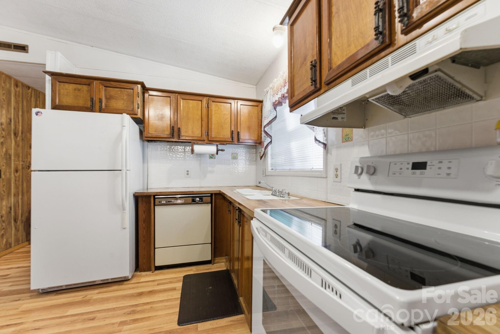 1200 Barkers Creek Road — Whittier