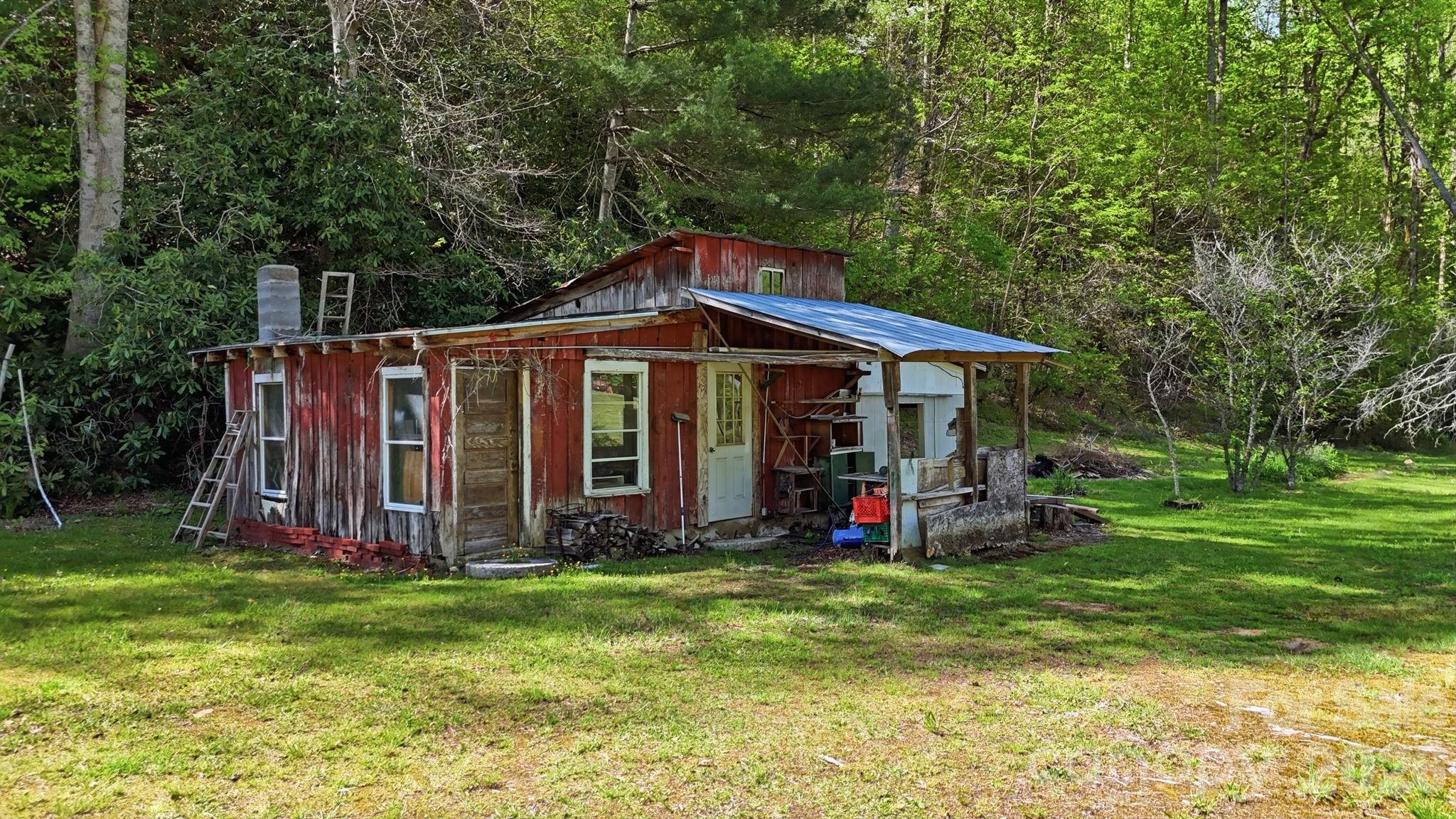 1200 Barkers Creek Road — Whittier