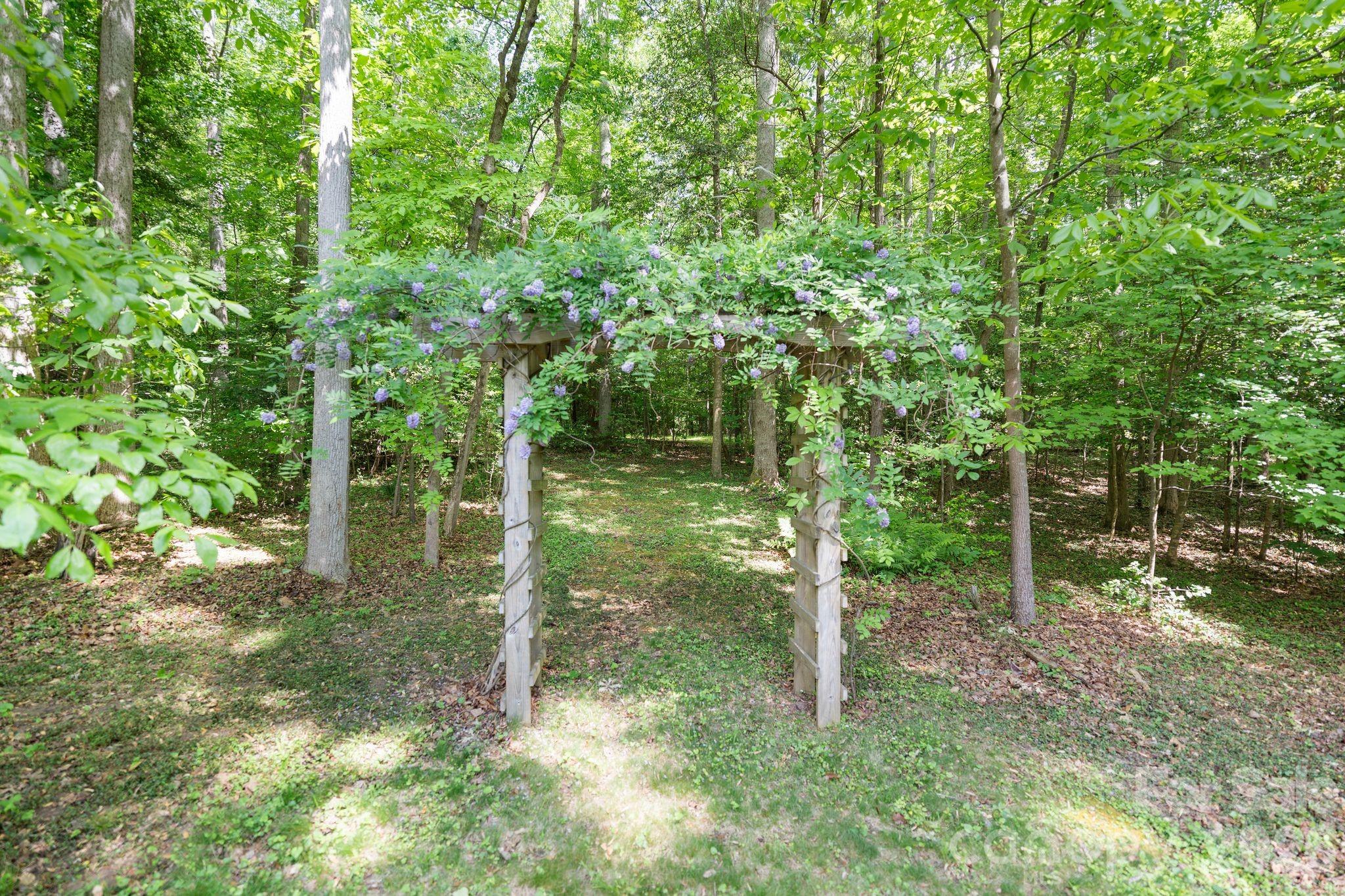 2599 Highway 557 Highway — Clover