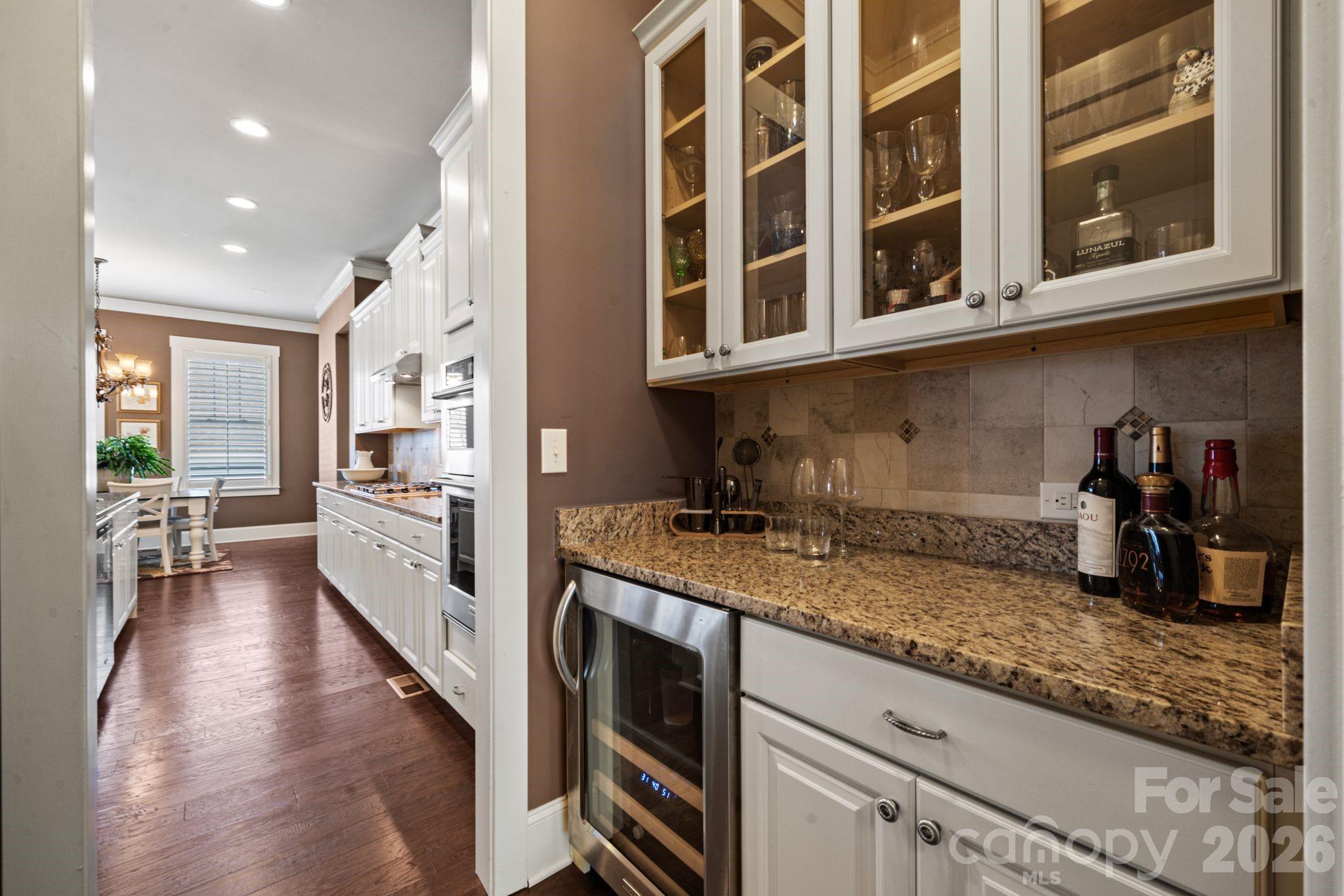 2319 Lochview Street — Pineville