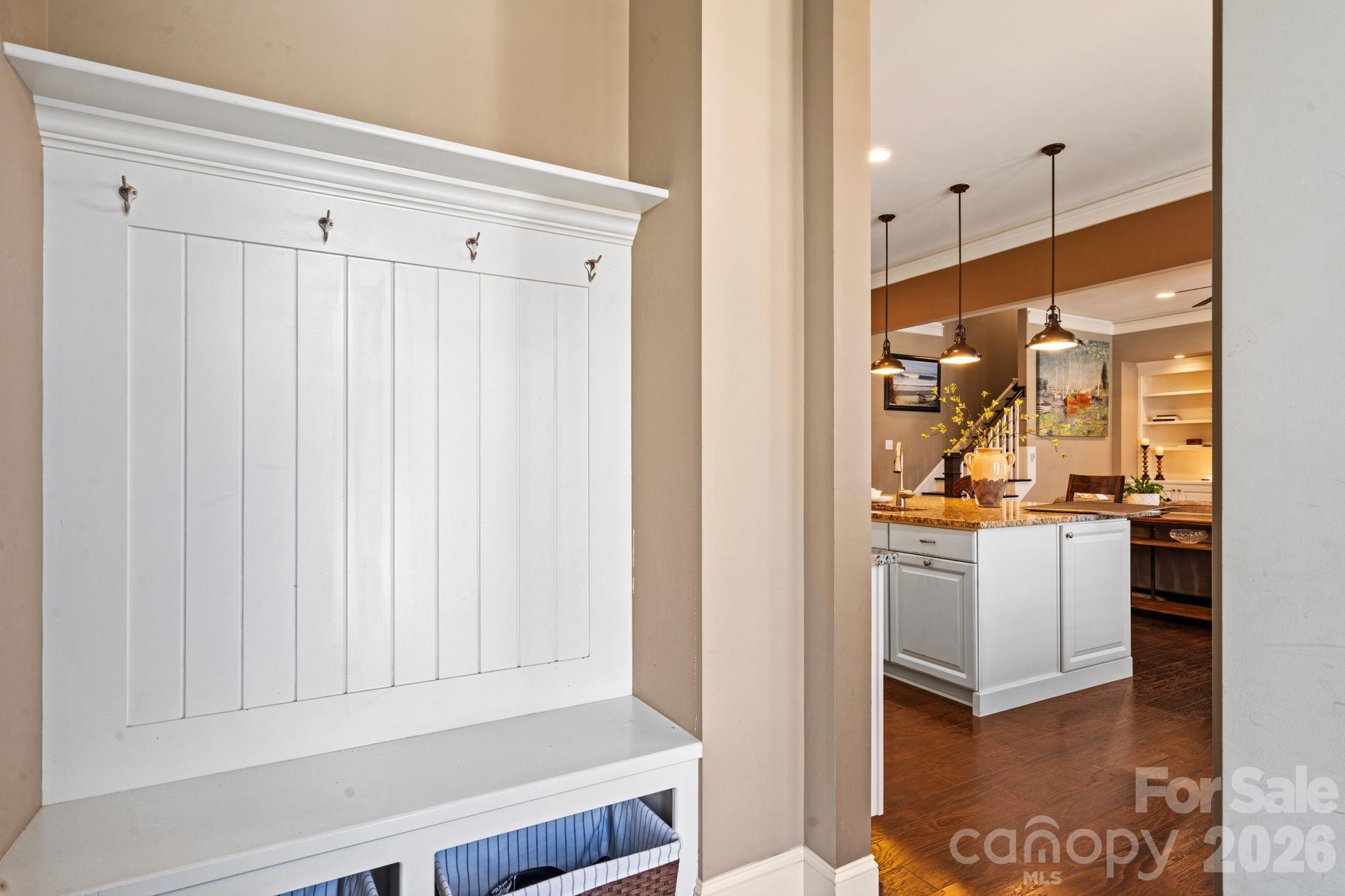 2319 Lochview Street — Pineville