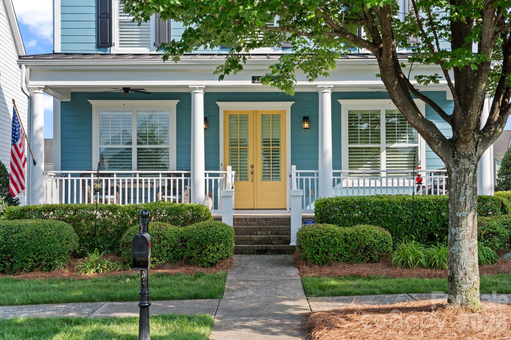 2319 Lochview Street — Pineville