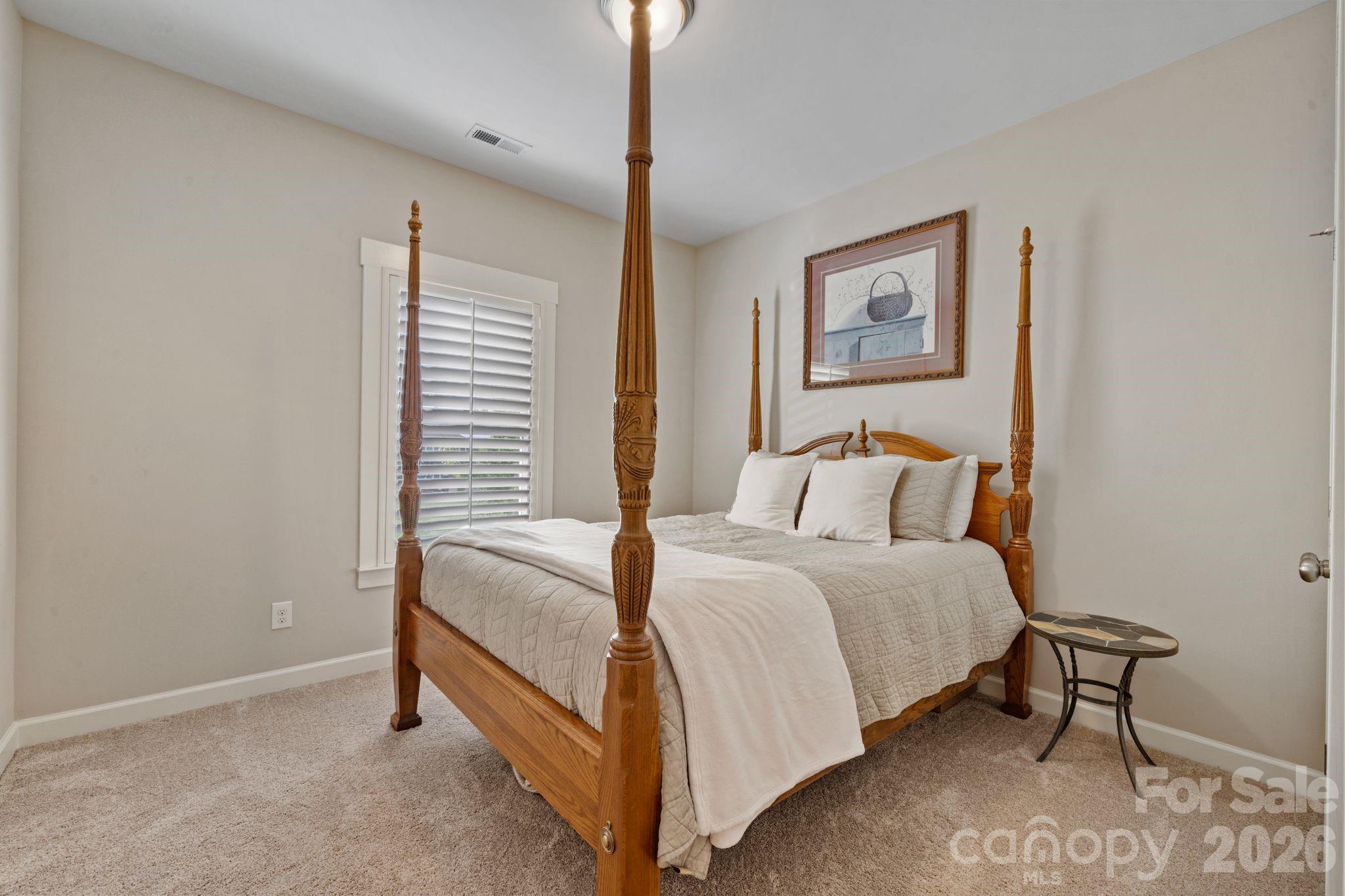 2319 Lochview Street — Pineville