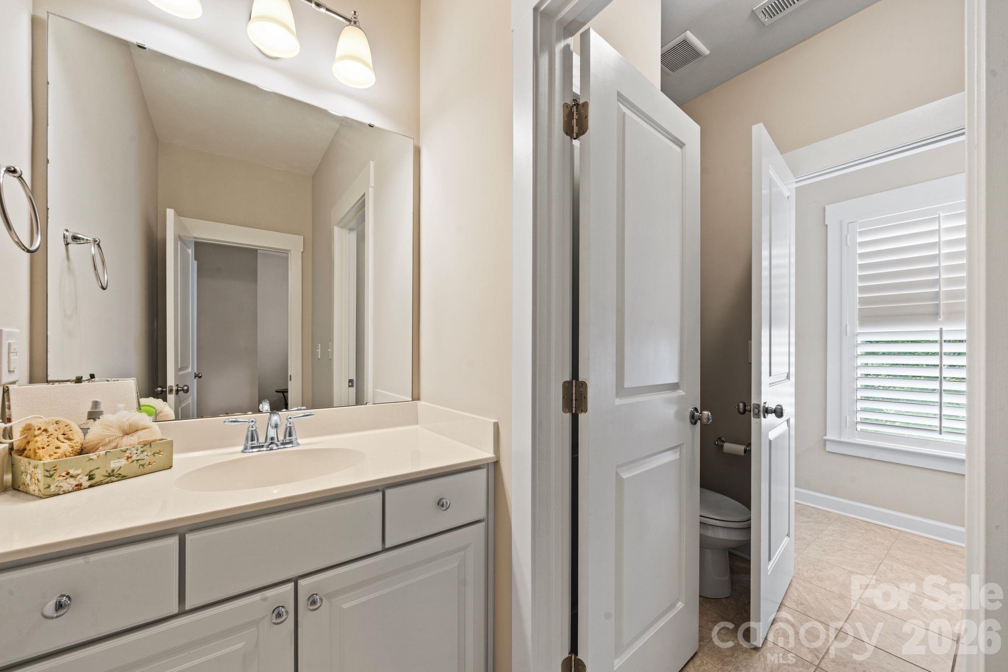 2319 Lochview Street — Pineville