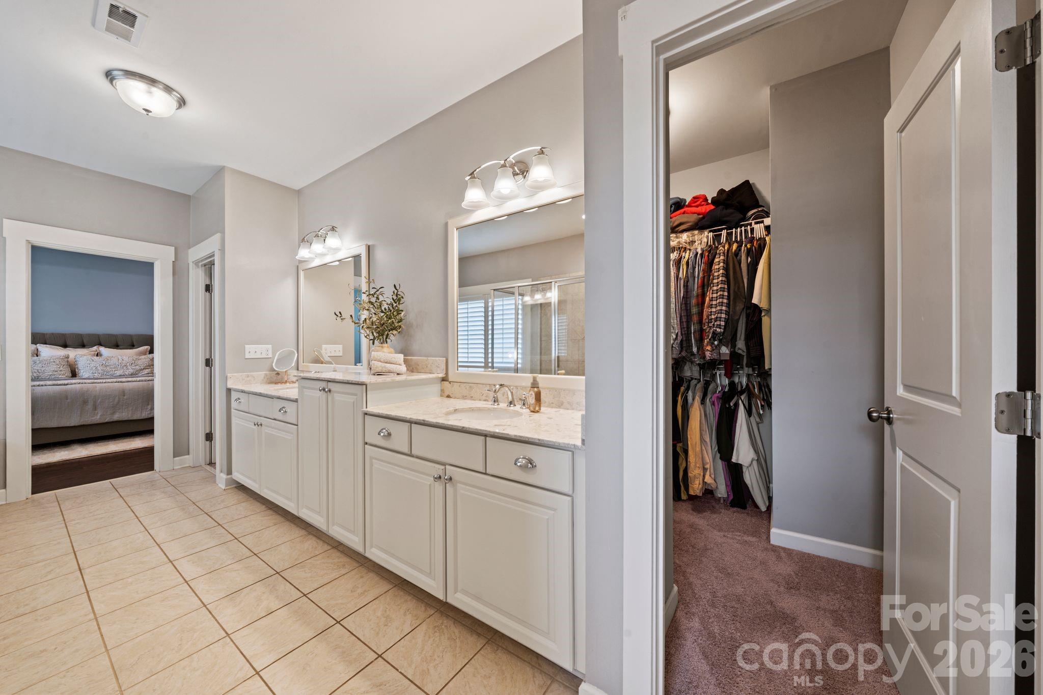2319 Lochview Street — Pineville