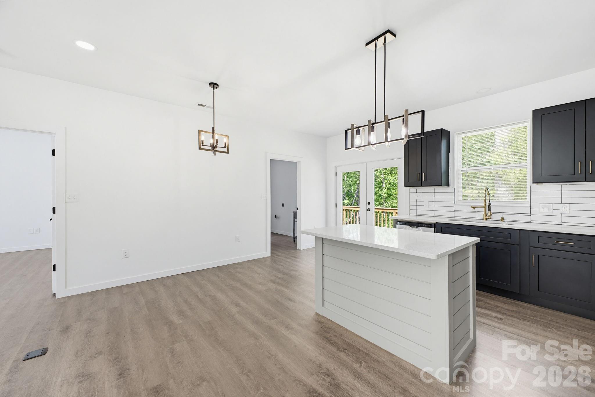 1475 32nd Street SW — Hickory