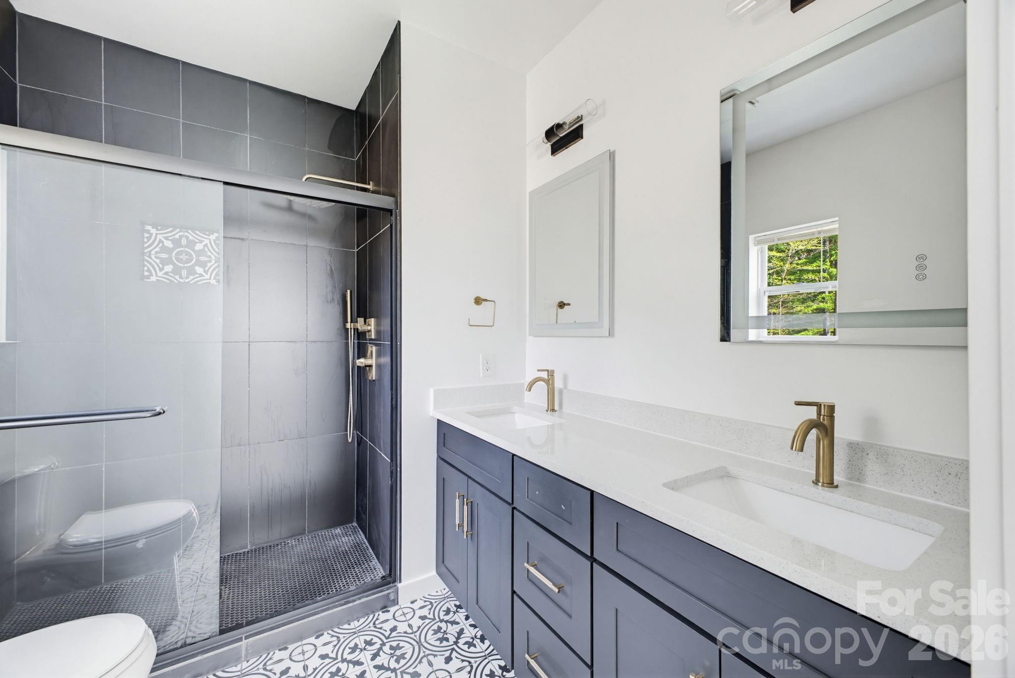 1475 32nd Street SW — Hickory