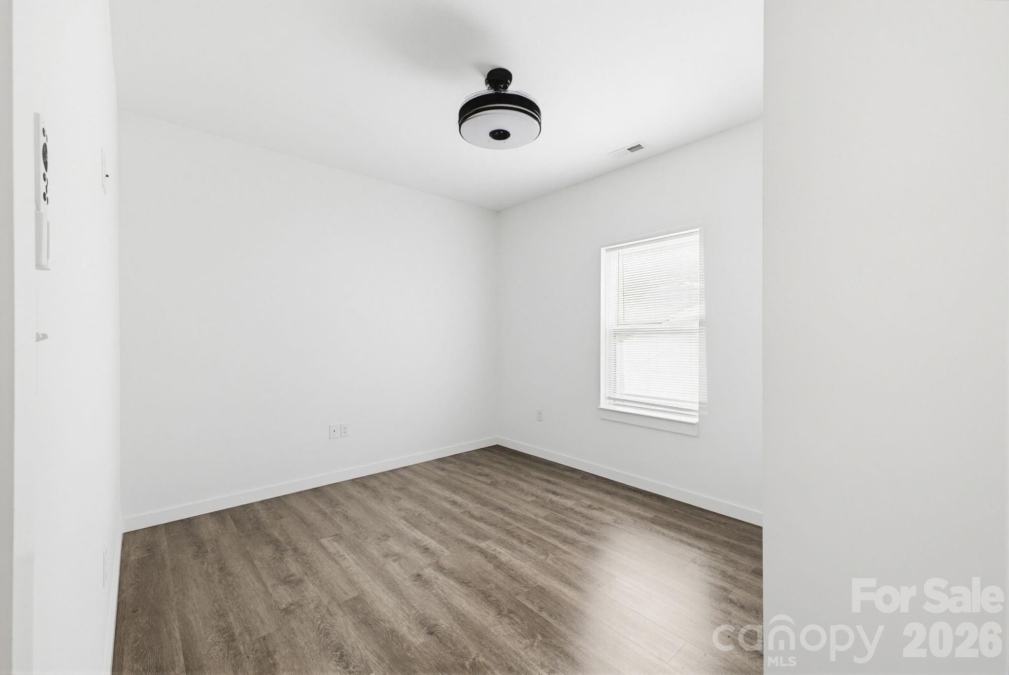 1475 32nd Street SW — Hickory