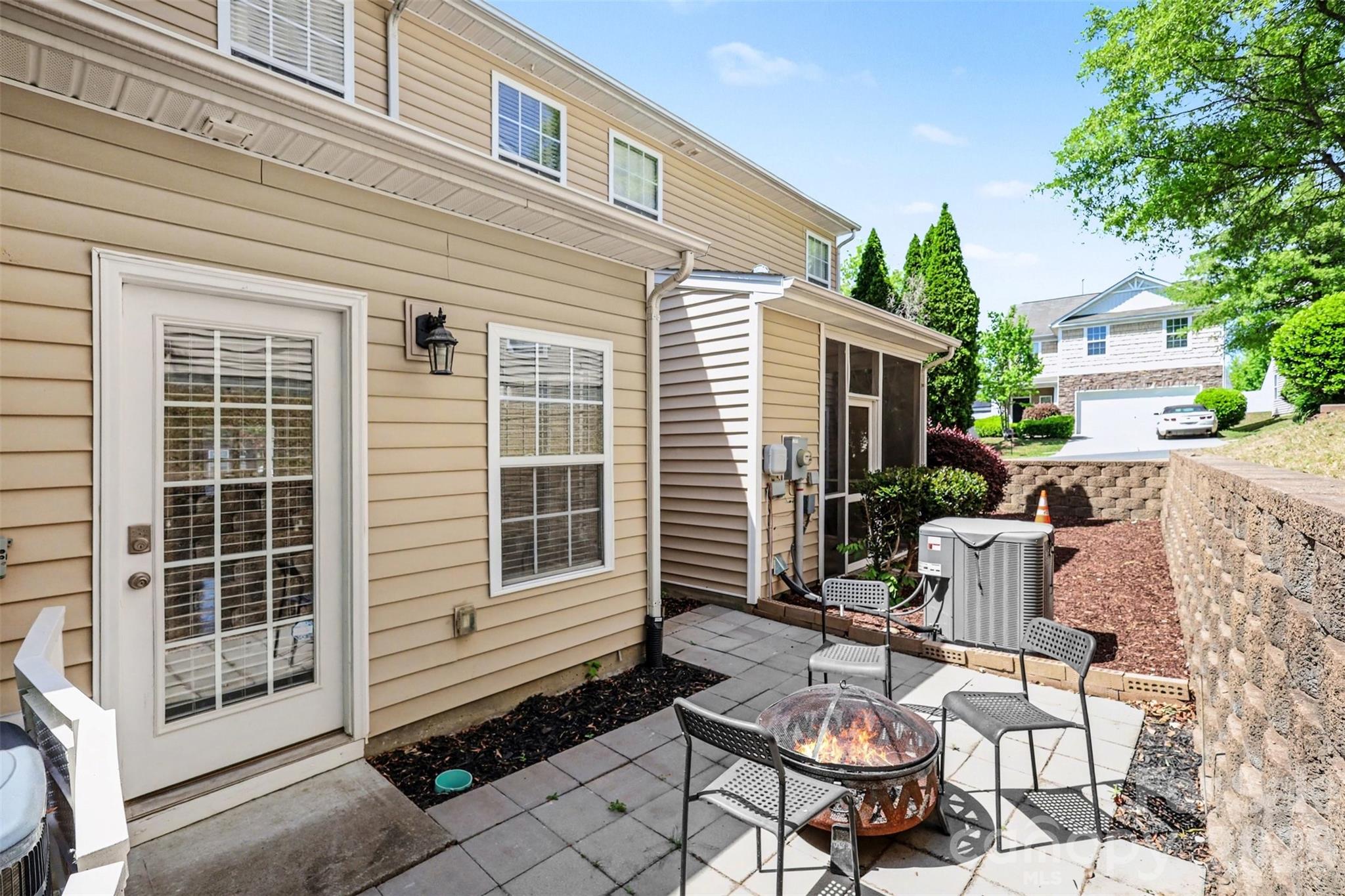 2709 Grain Mill Lane — Charlotte