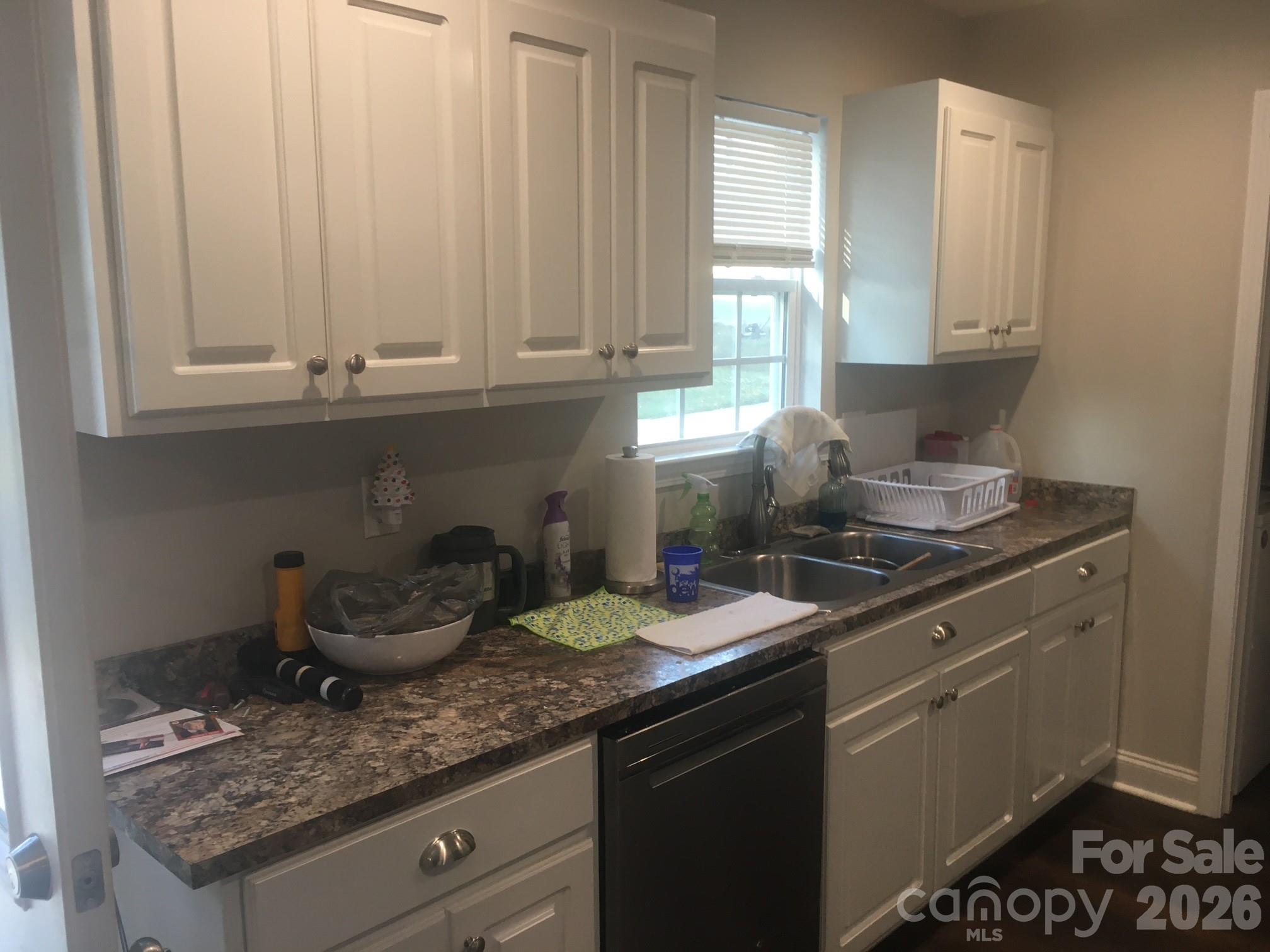 1709 Brookhill Lane — Lancaster