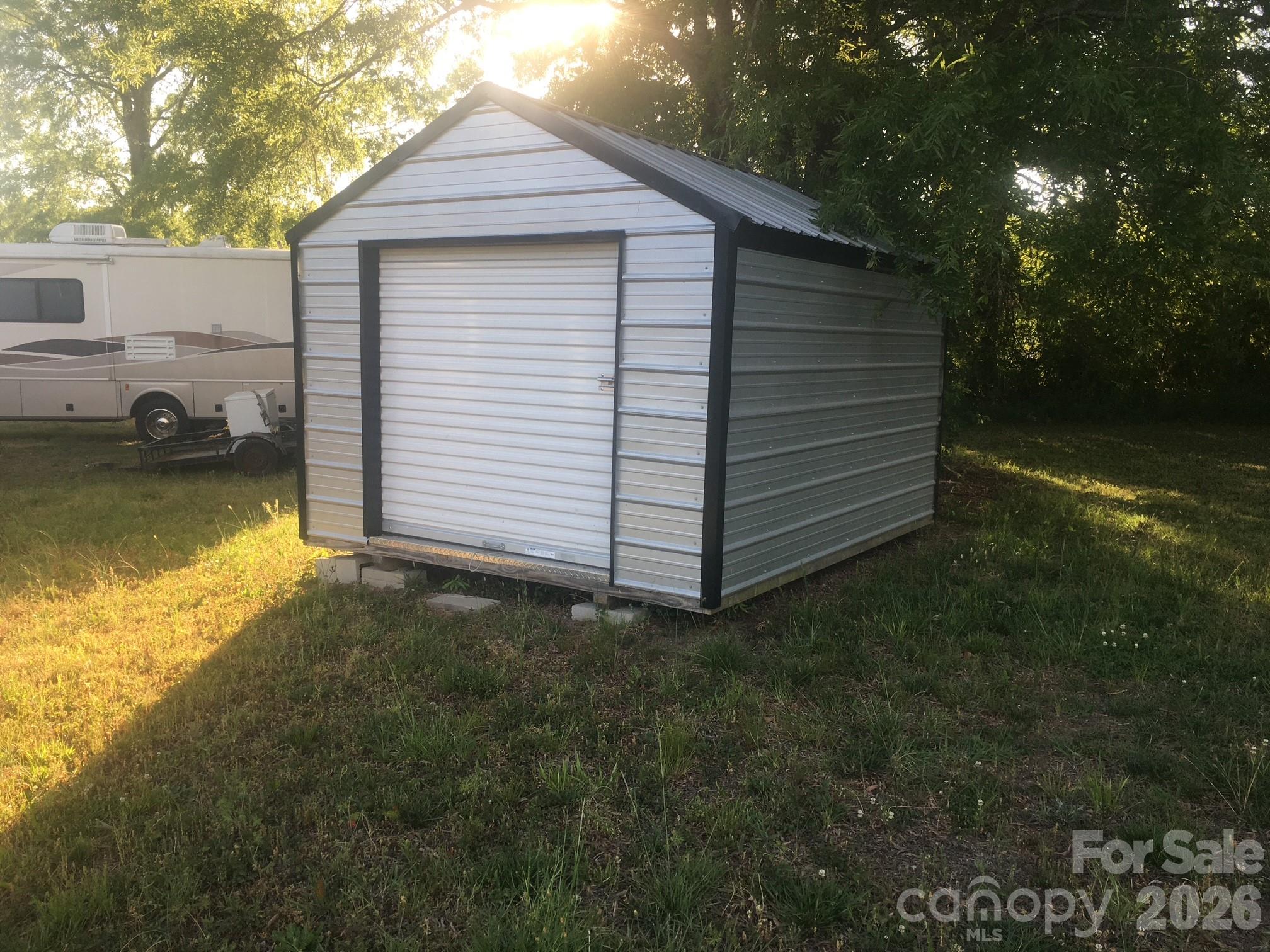 1709 Brookhill Lane — Lancaster