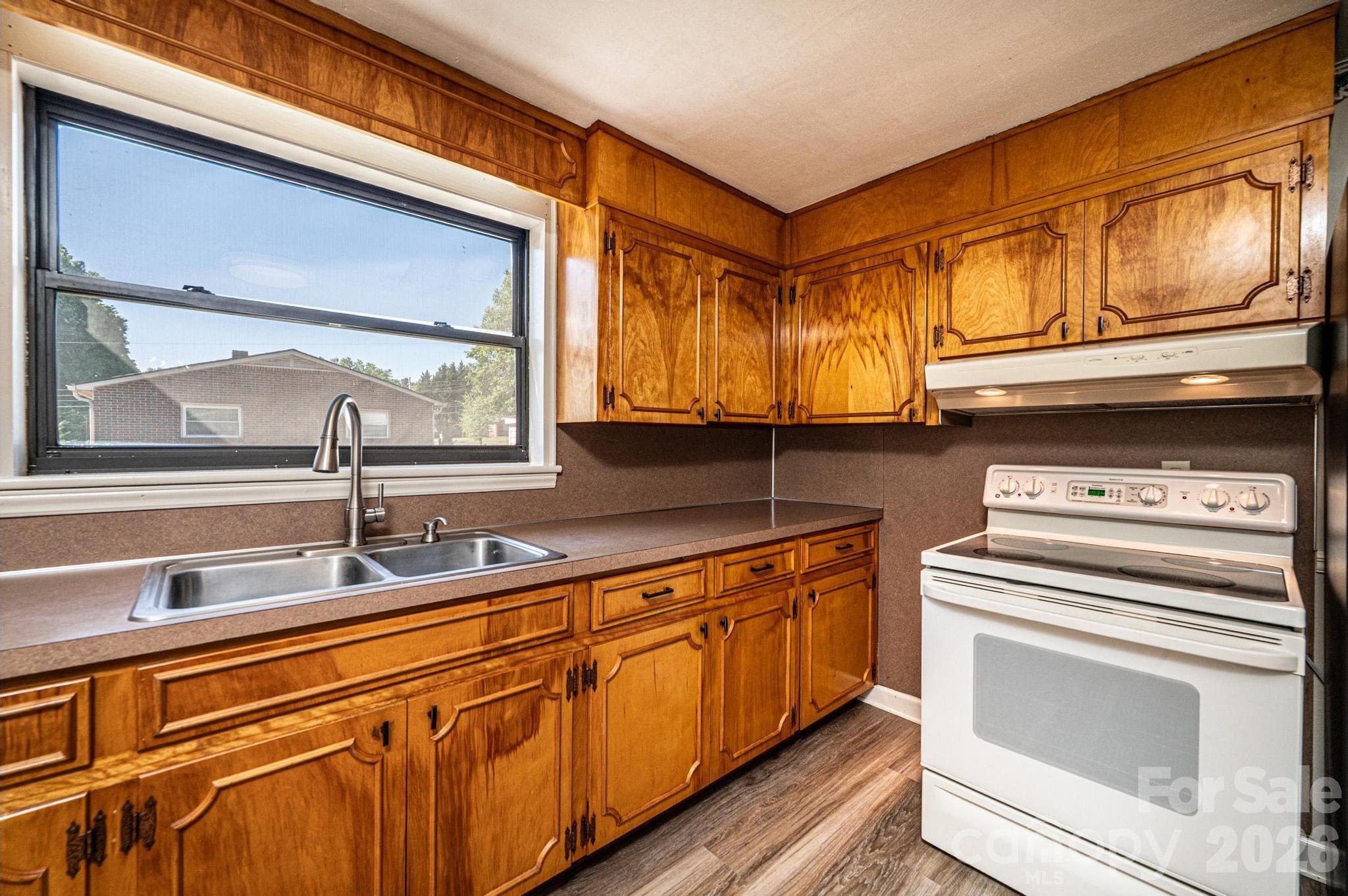 2649 Westview Acres Street — Hickory