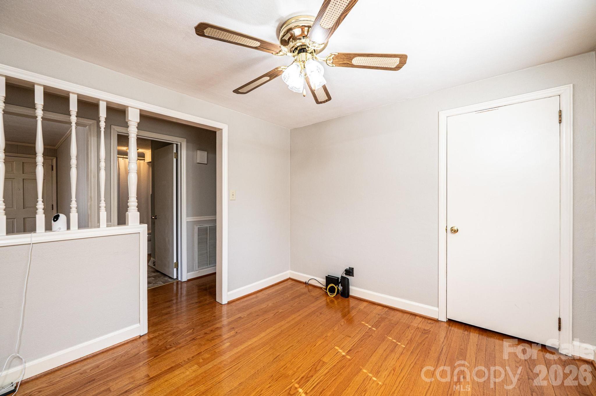 2649 Westview Acres Street — Hickory