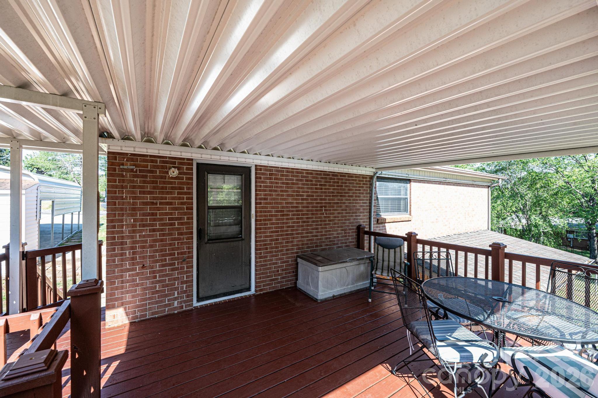 2649 Westview Acres Street — Hickory