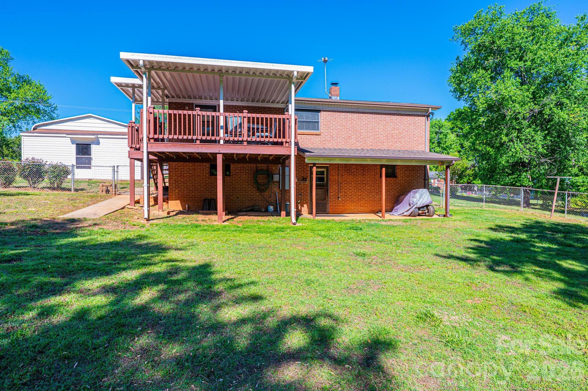 2649 Westview Acres Street — Hickory