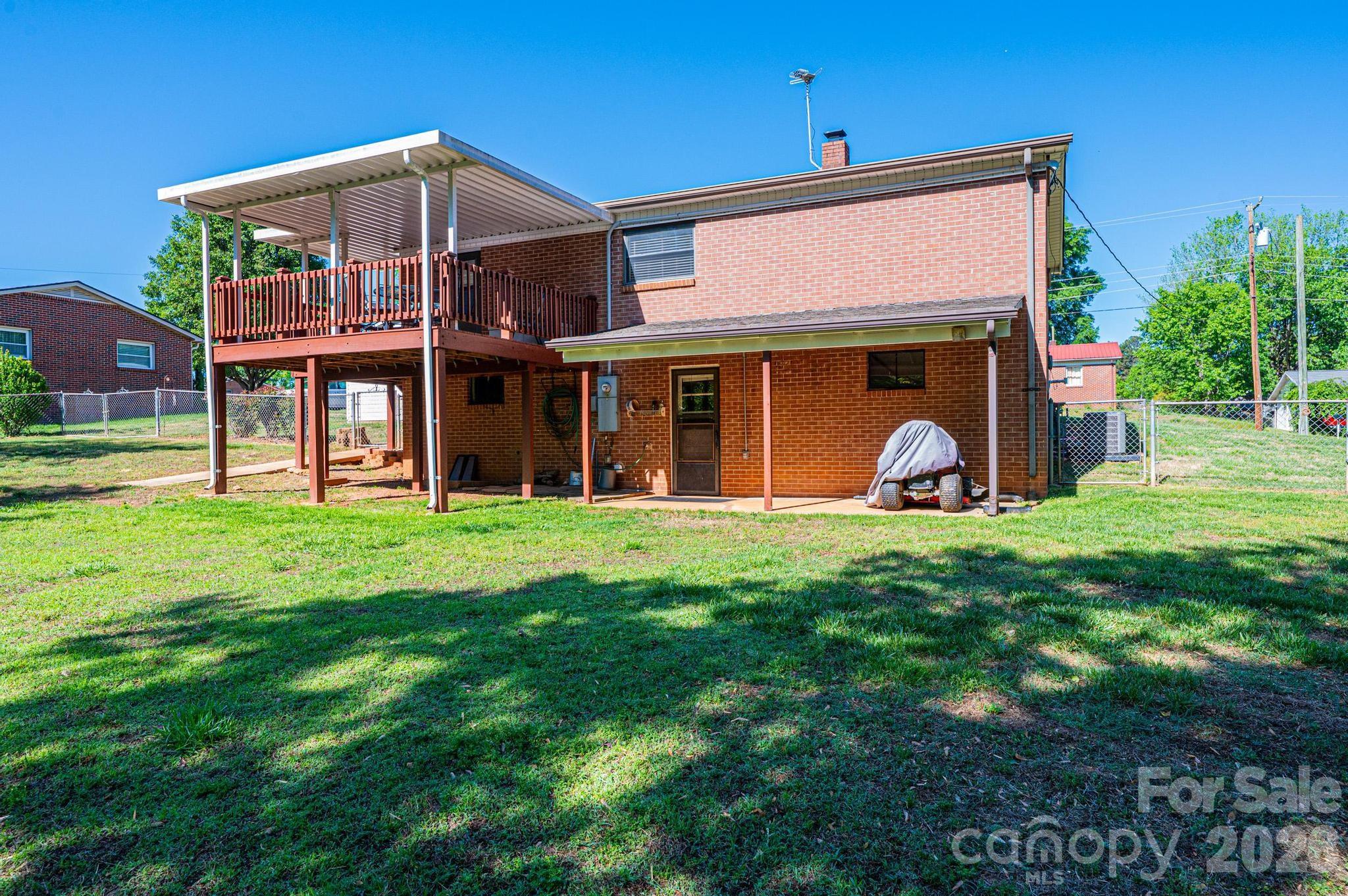 2649 Westview Acres Street — Hickory