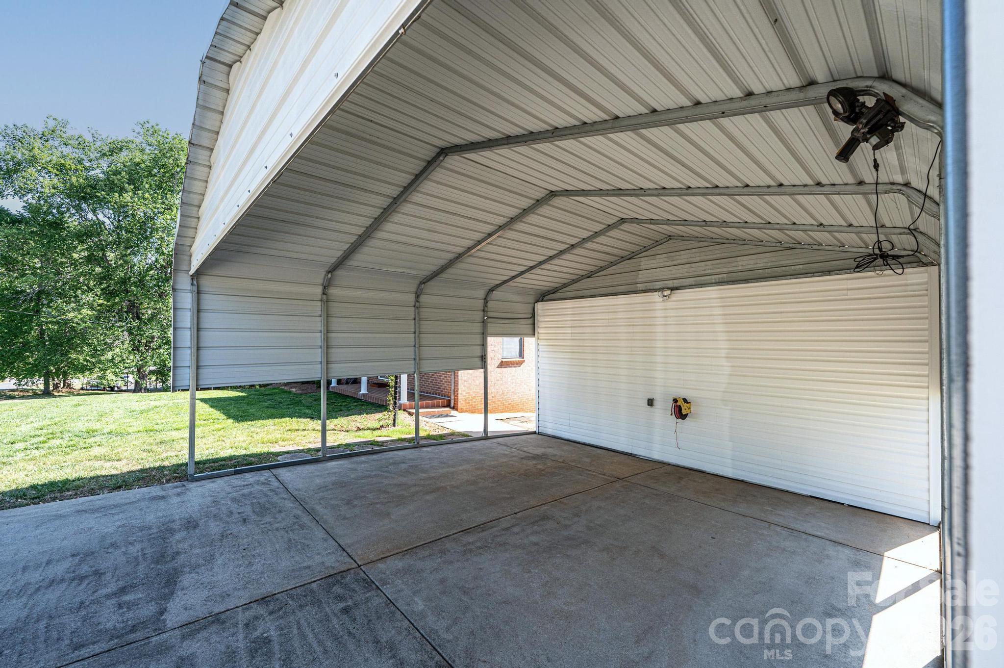 2649 Westview Acres Street — Hickory