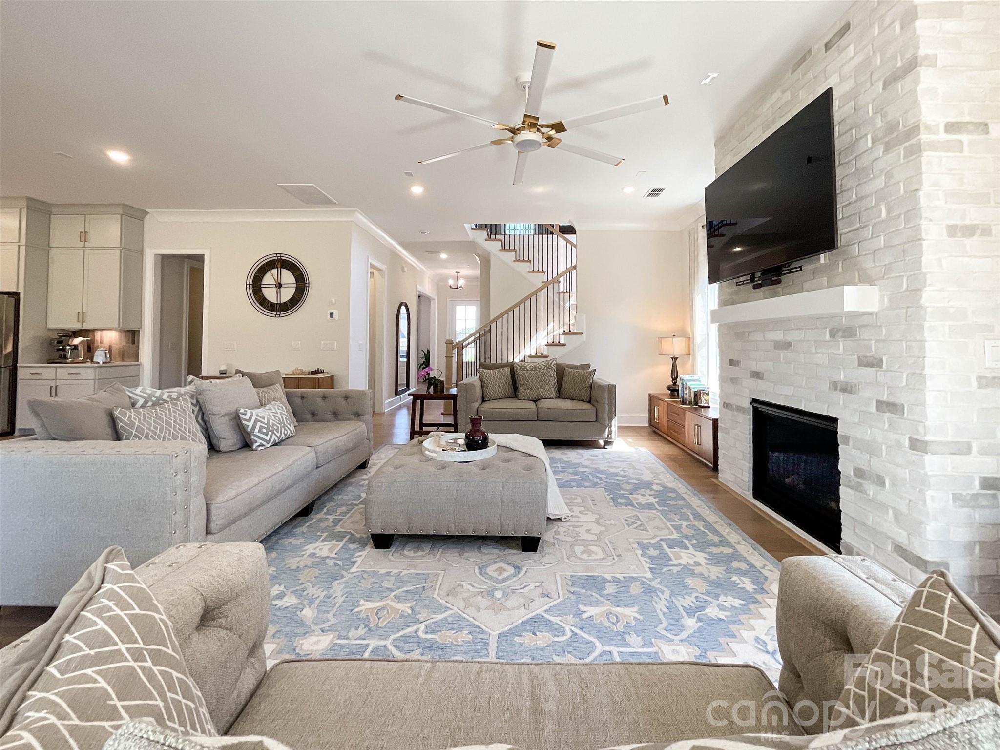 12213 Old Cottonwood Lane — Huntersville