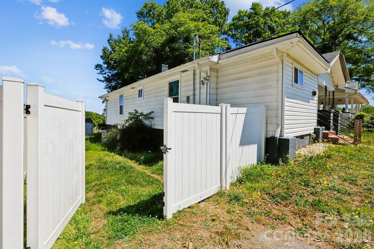 408 E Park Avenue — Gastonia