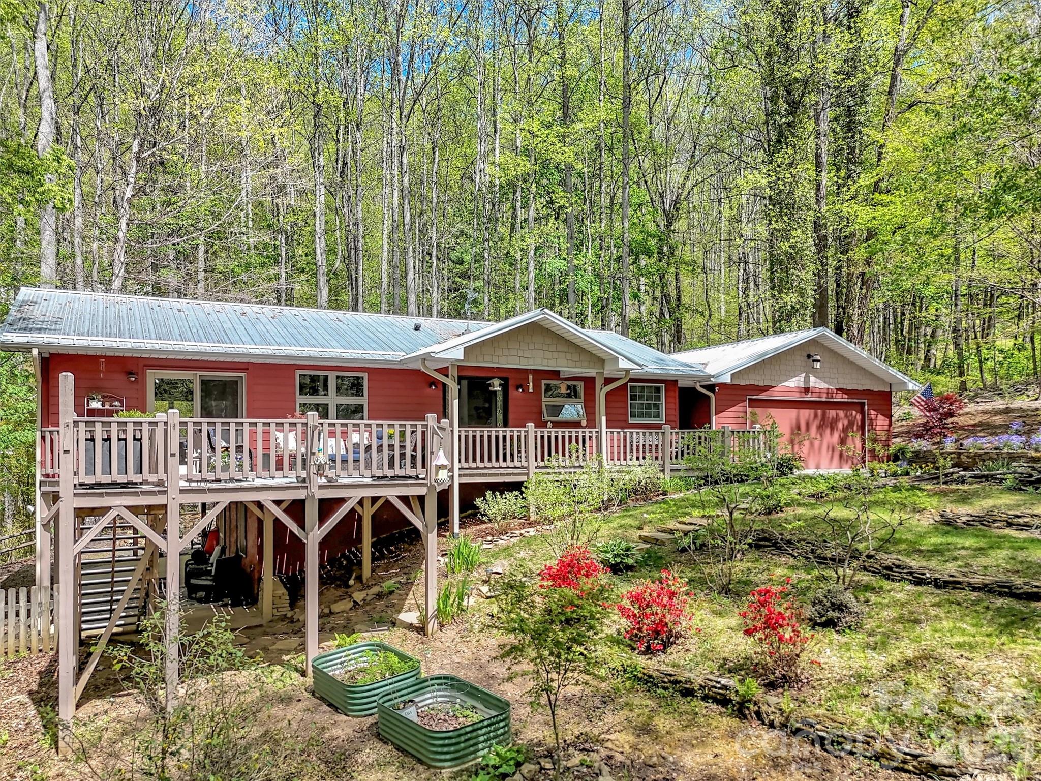 211 Rustic Road — Waynesville