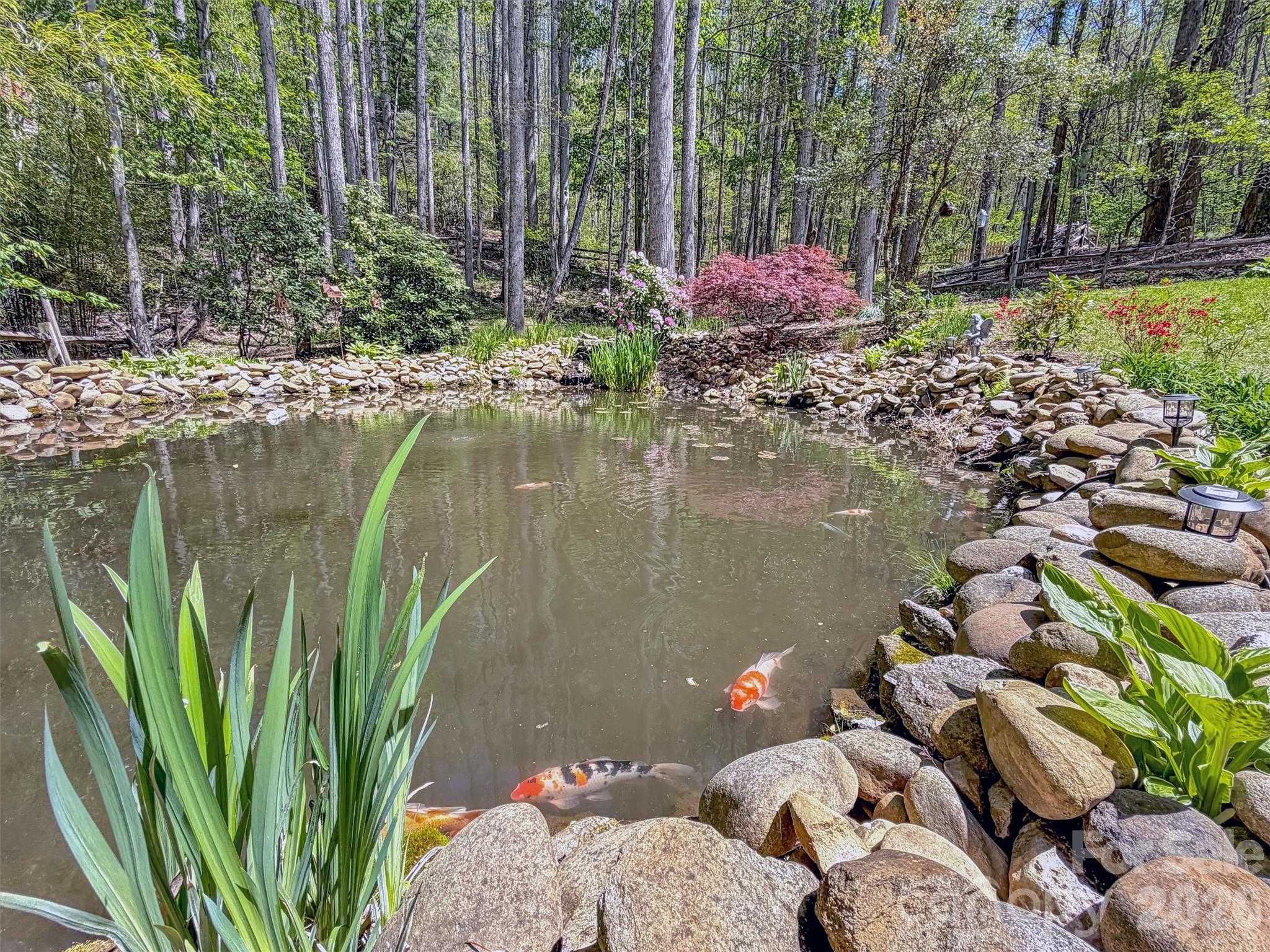211 Rustic Road — Waynesville