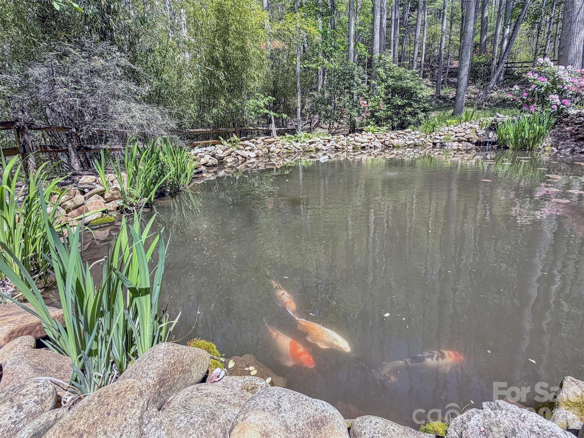 211 Rustic Road — Waynesville