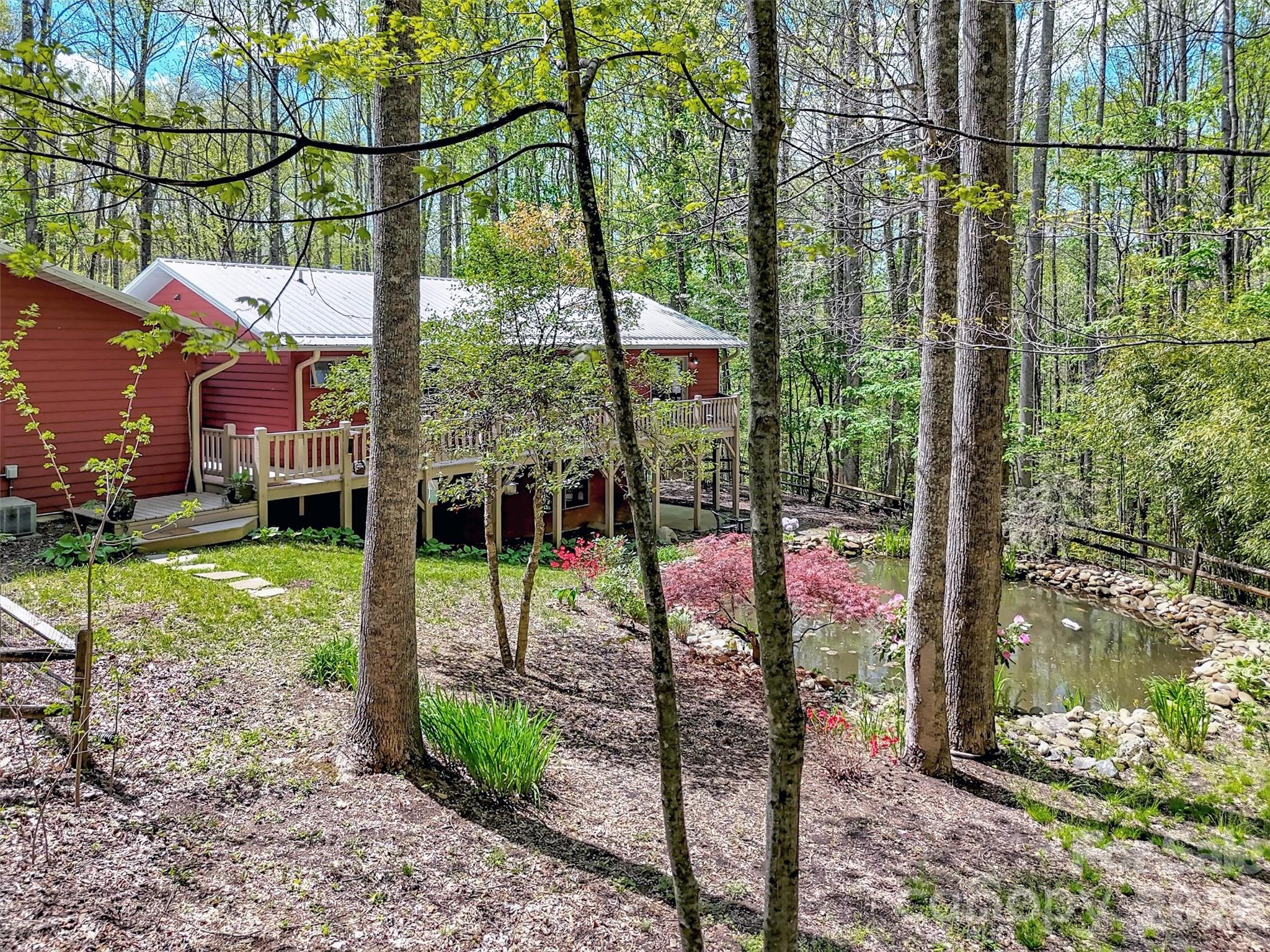 211 Rustic Road — Waynesville