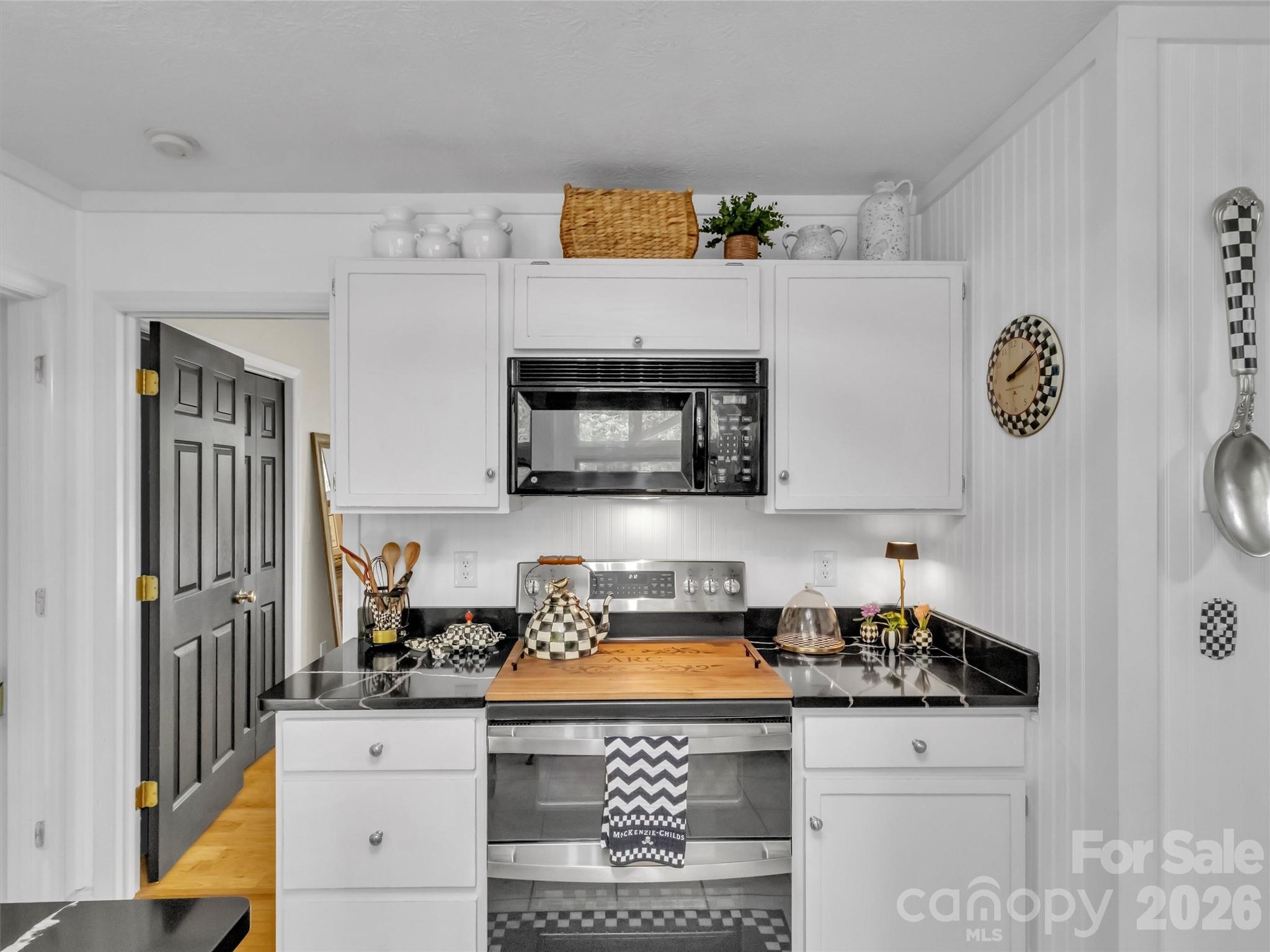 211 Rustic Road — Waynesville