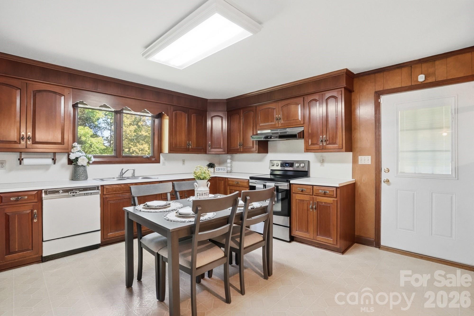 14050 Cabarrus Station Road — Midland