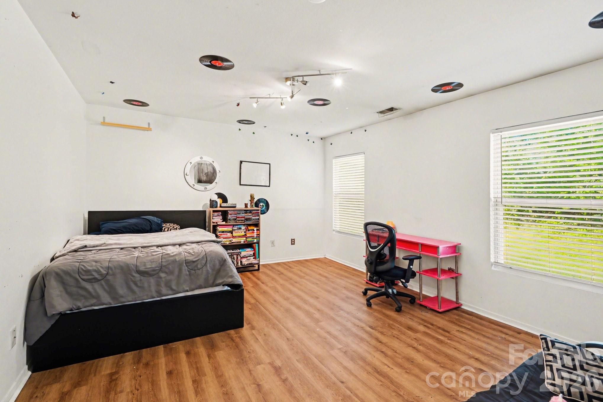 9423 Swallow Tail Lane — Charlotte