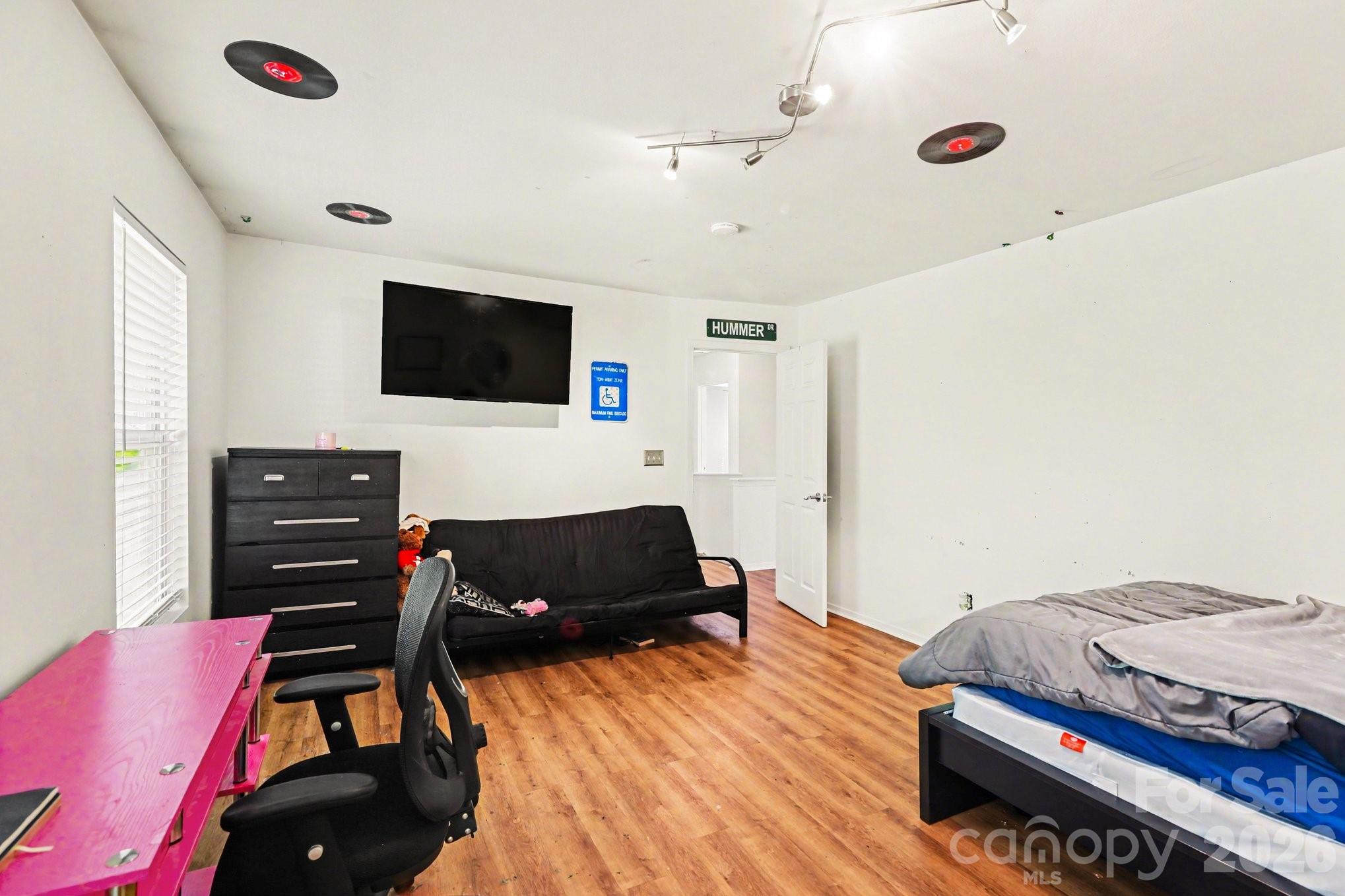 9423 Swallow Tail Lane — Charlotte